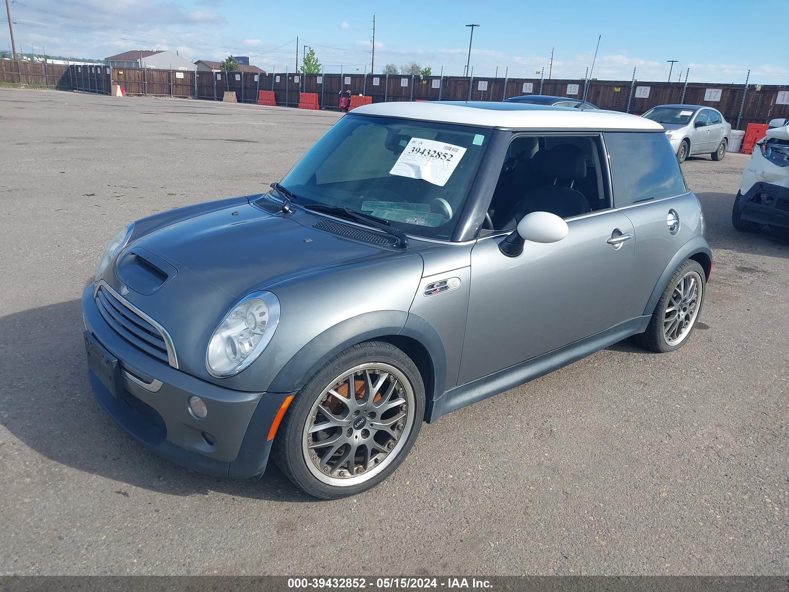 Photo 1 VIN: WMWRE33465TD97809 - MINI COOPER 