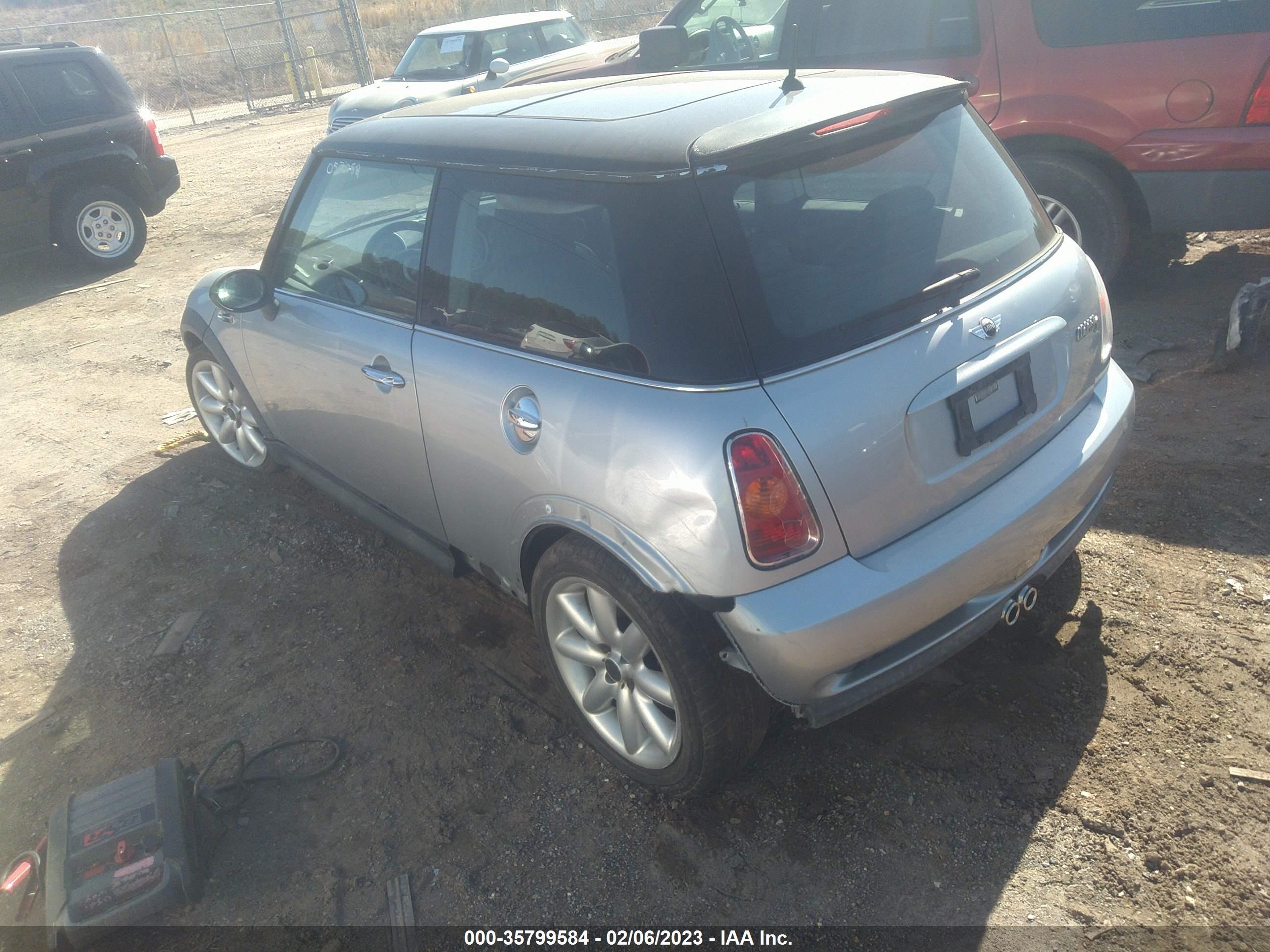 Photo 2 VIN: WMWRE33472TD57752 - MINI HARD TOP 