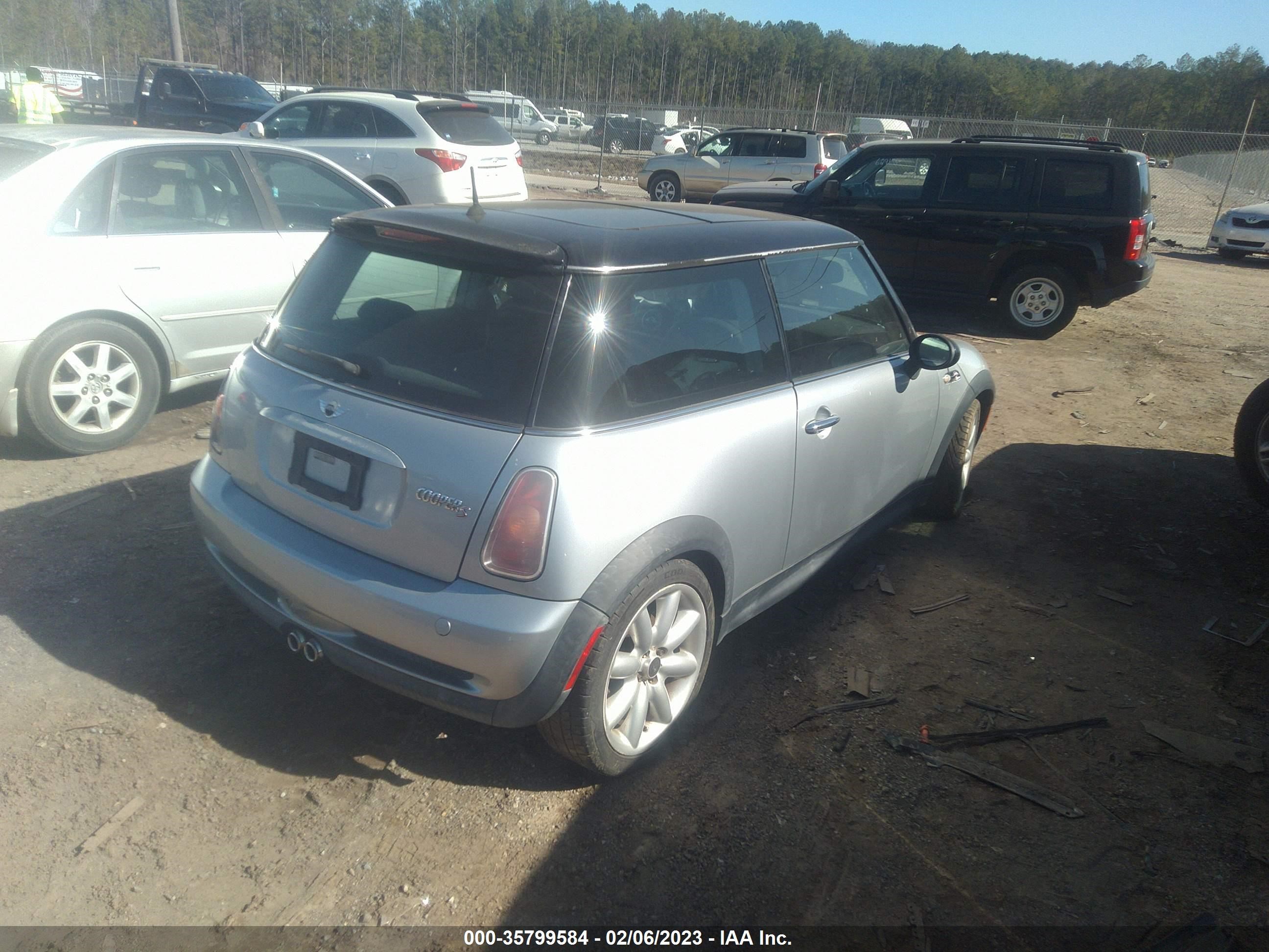 Photo 3 VIN: WMWRE33472TD57752 - MINI HARD TOP 