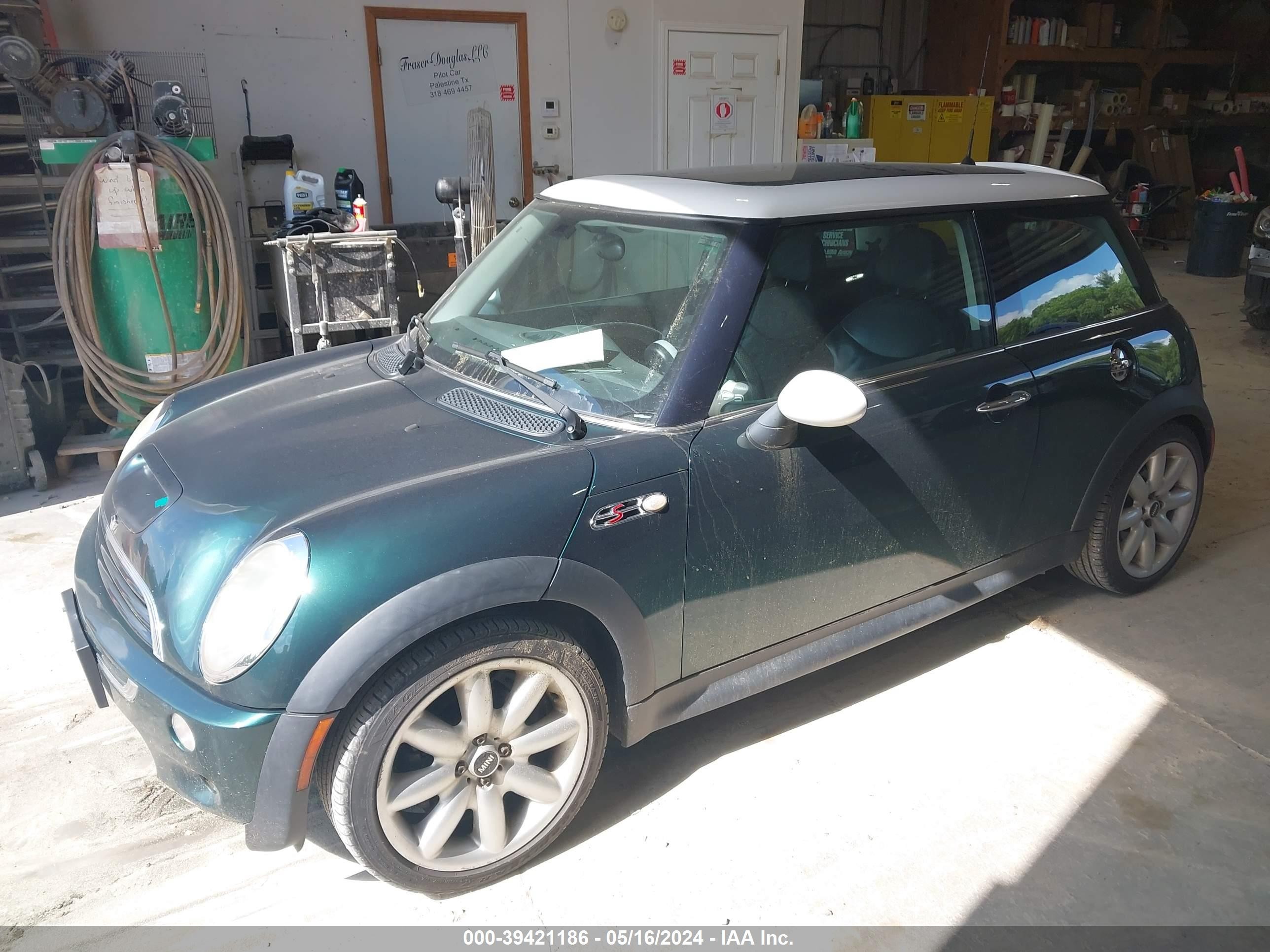 Photo 1 VIN: WMWRE33484TD79360 - MINI COOPER 