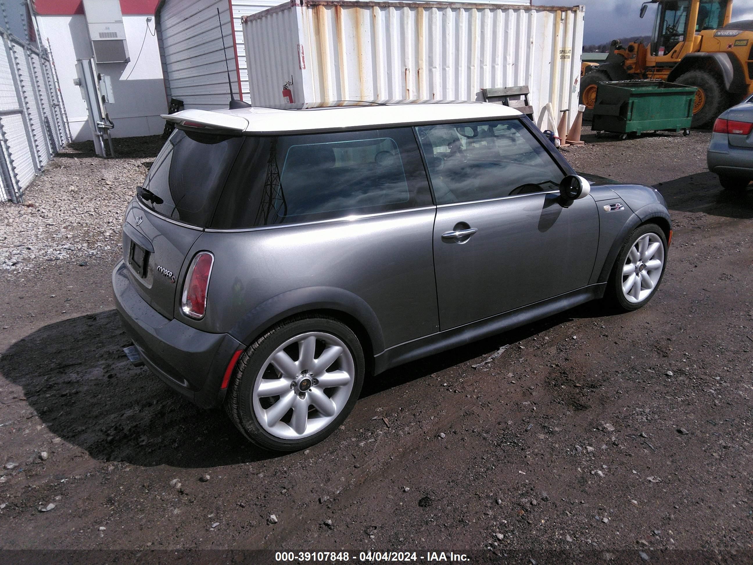 Photo 3 VIN: WMWRE33495TD98517 - MINI COOPER 