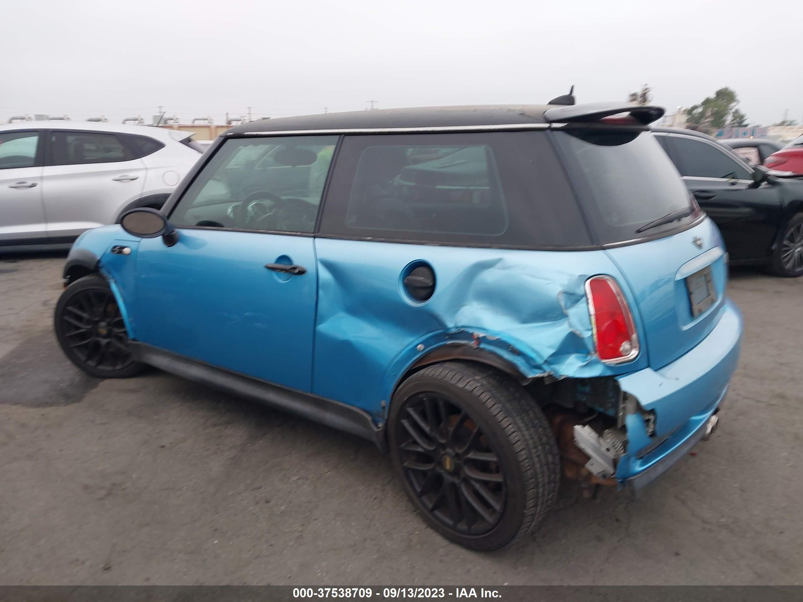 Photo 2 VIN: WMWRE33495TG95643 - MINI COOPER 