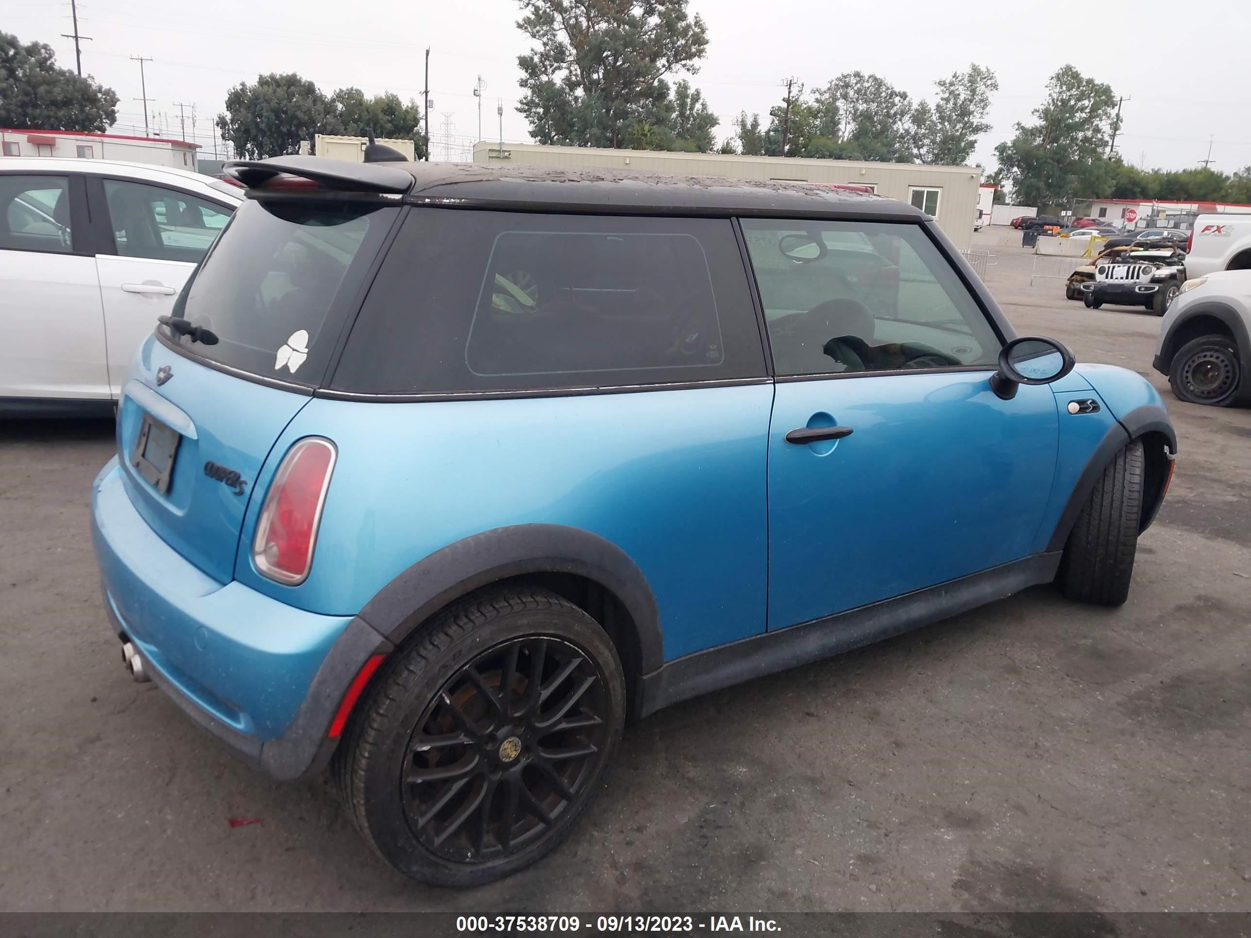 Photo 3 VIN: WMWRE33495TG95643 - MINI COOPER 