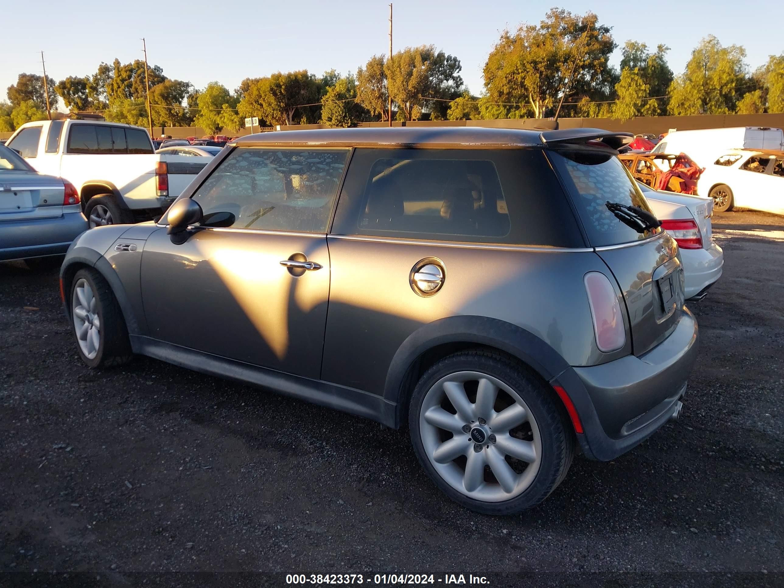 Photo 2 VIN: WMWRE33505TL10797 - MINI COOPER 