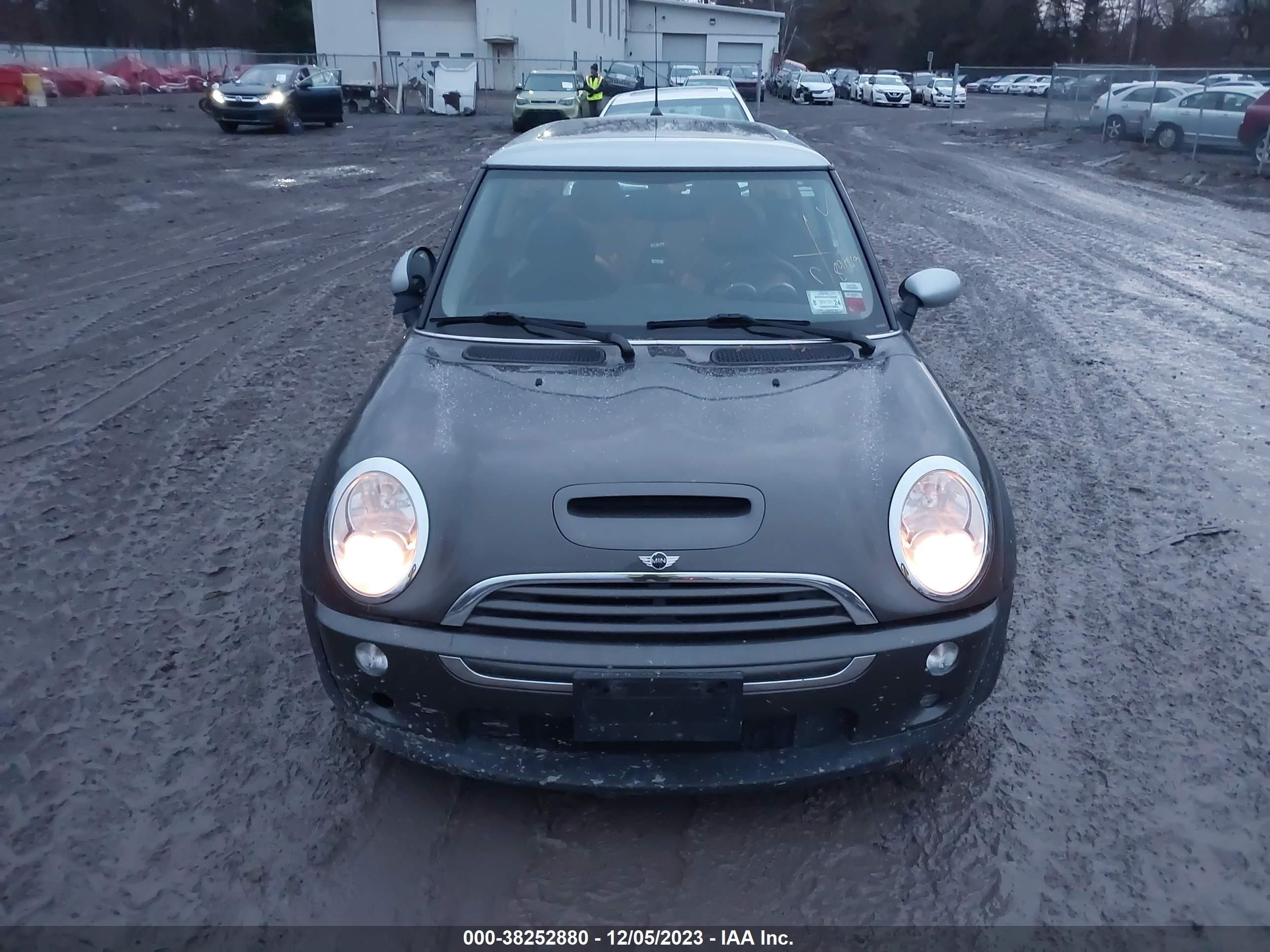 Photo 5 VIN: WMWRE33536TN28556 - MINI COOPER 