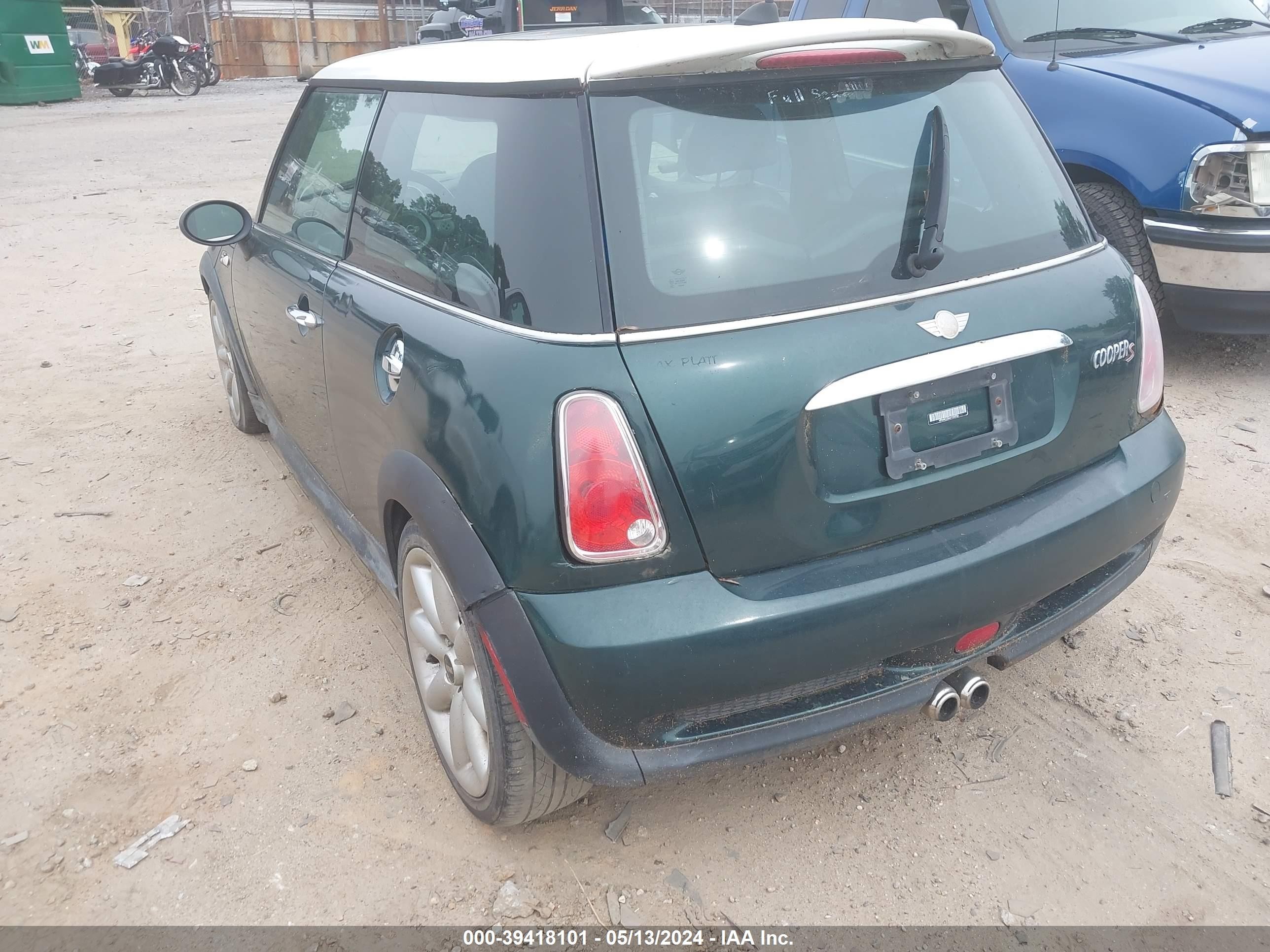 Photo 2 VIN: WMWRE33546TG99786 - MINI COOPER 