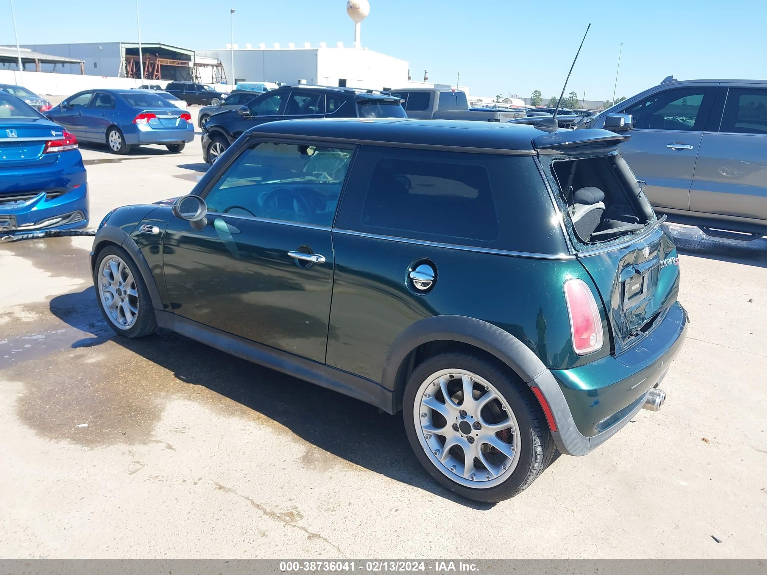 Photo 2 VIN: WMWRE33586TJ37306 - MINI COOPER 