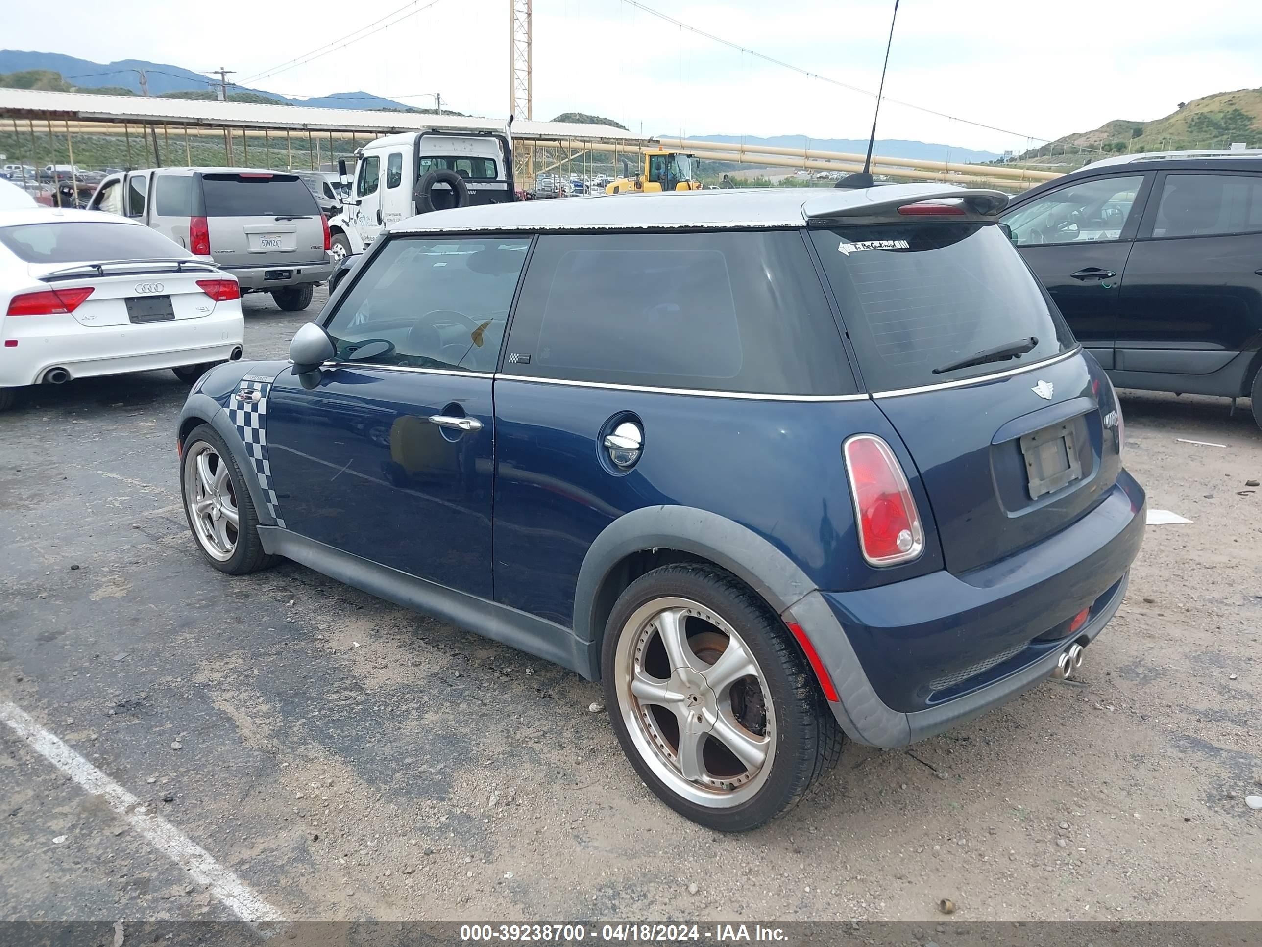 Photo 2 VIN: WMWRE33586TJ37449 - MINI COOPER 