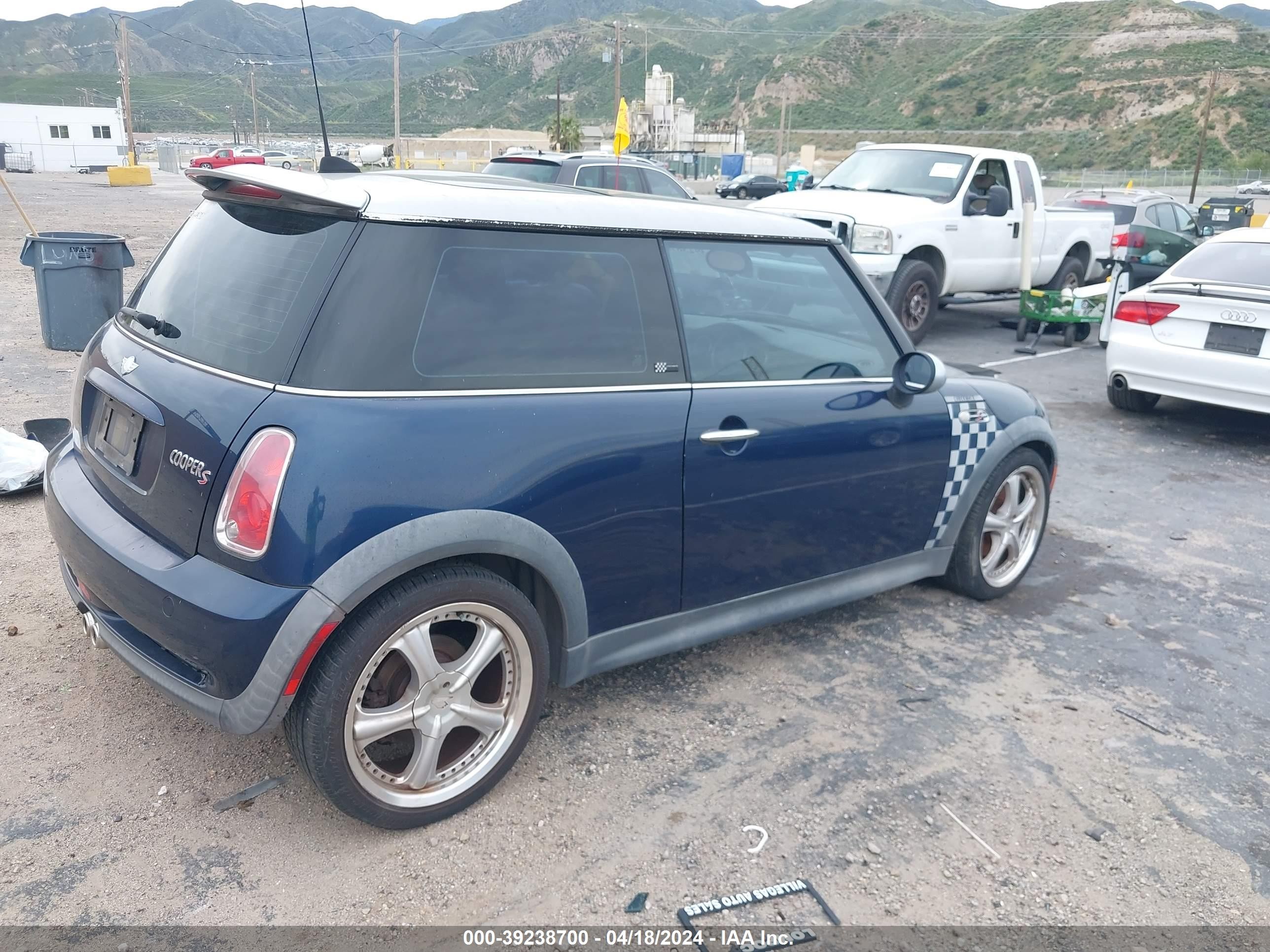 Photo 3 VIN: WMWRE33586TJ37449 - MINI COOPER 