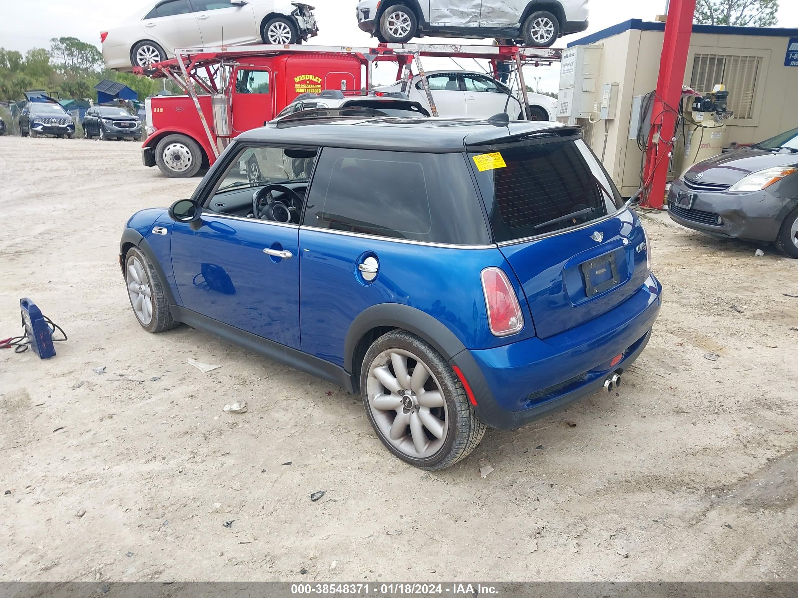 Photo 2 VIN: WMWRE33586TL21547 - MINI COOPER 