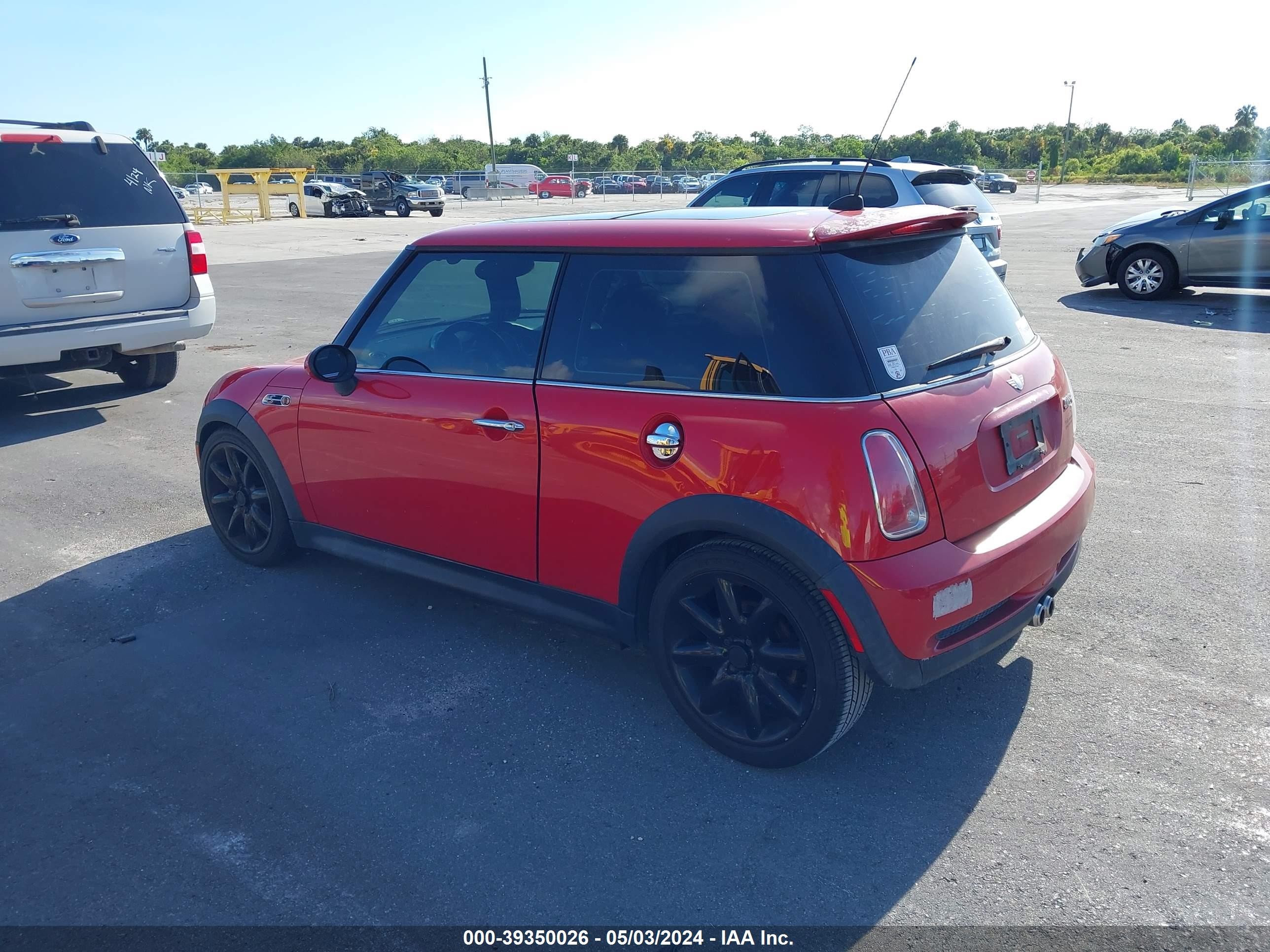 Photo 2 VIN: WMWRE335X6TJ40644 - MINI COOPER 