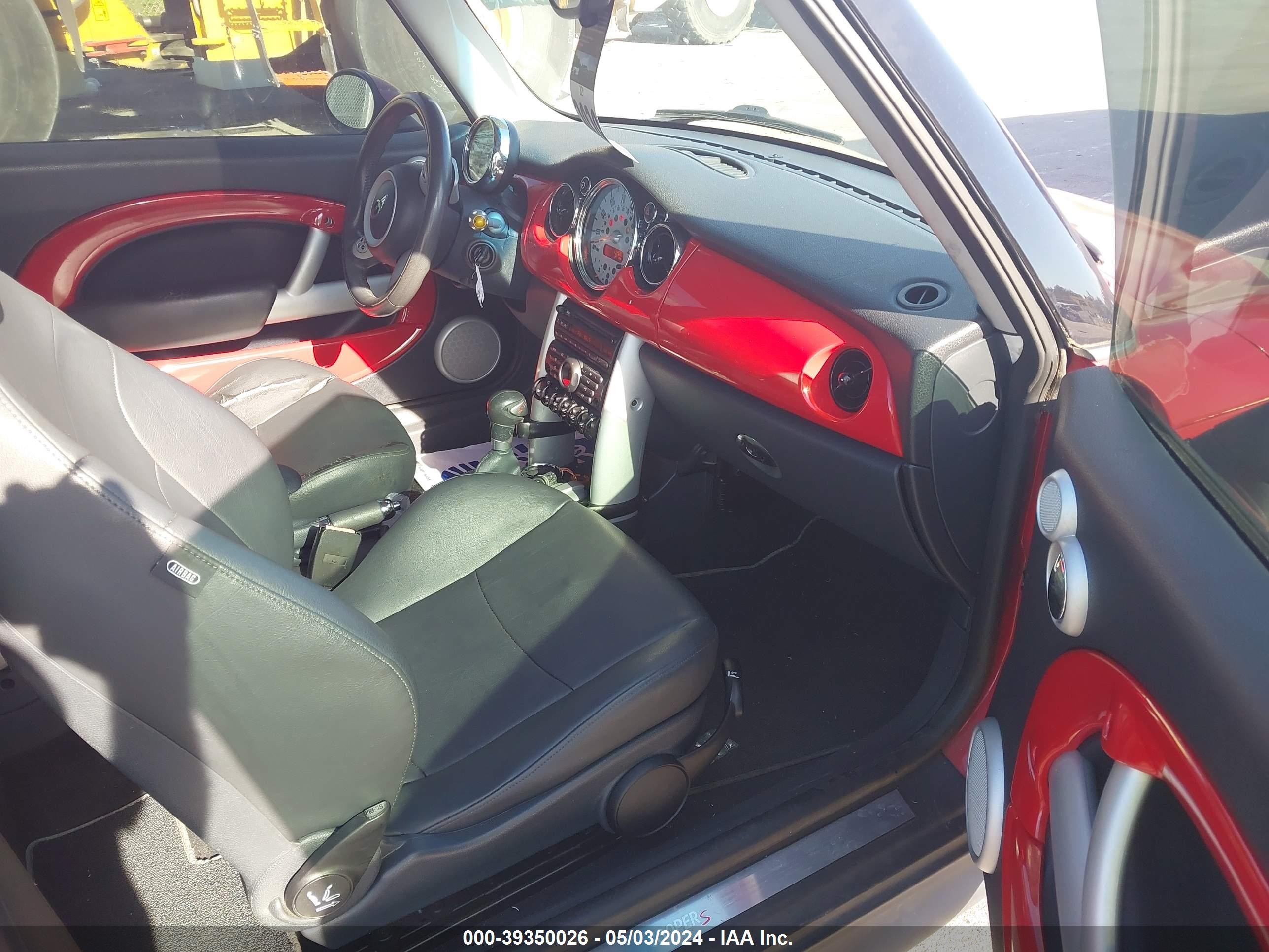 Photo 4 VIN: WMWRE335X6TJ40644 - MINI COOPER 