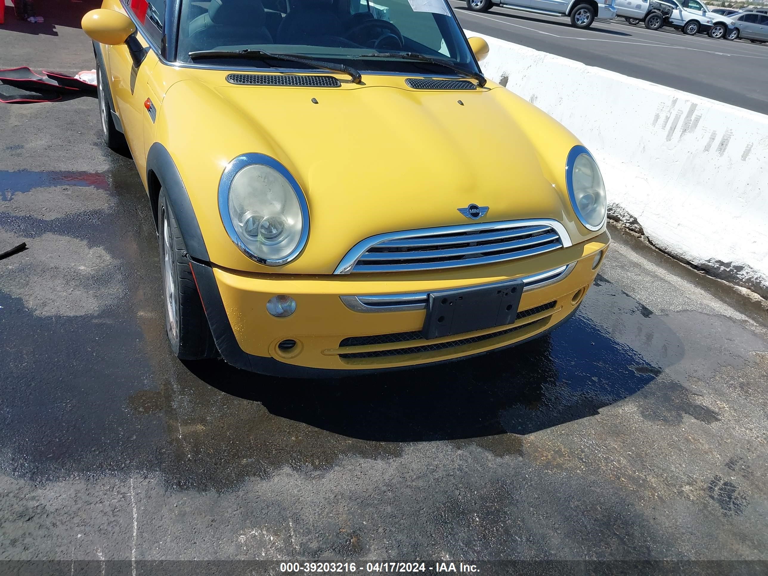 Photo 5 VIN: WMWRF33538TG18714 - MINI COOPER 