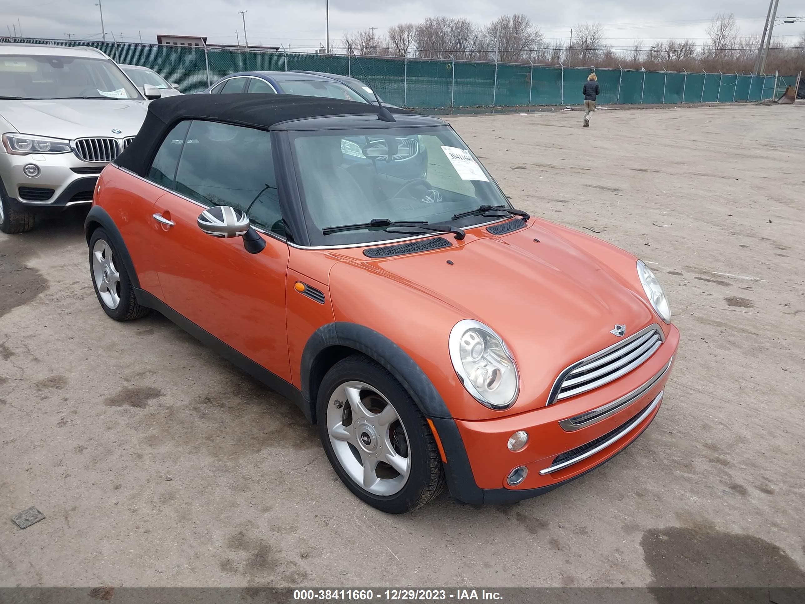 Photo 0 VIN: WMWRF33565TG13177 - MINI COOPER 