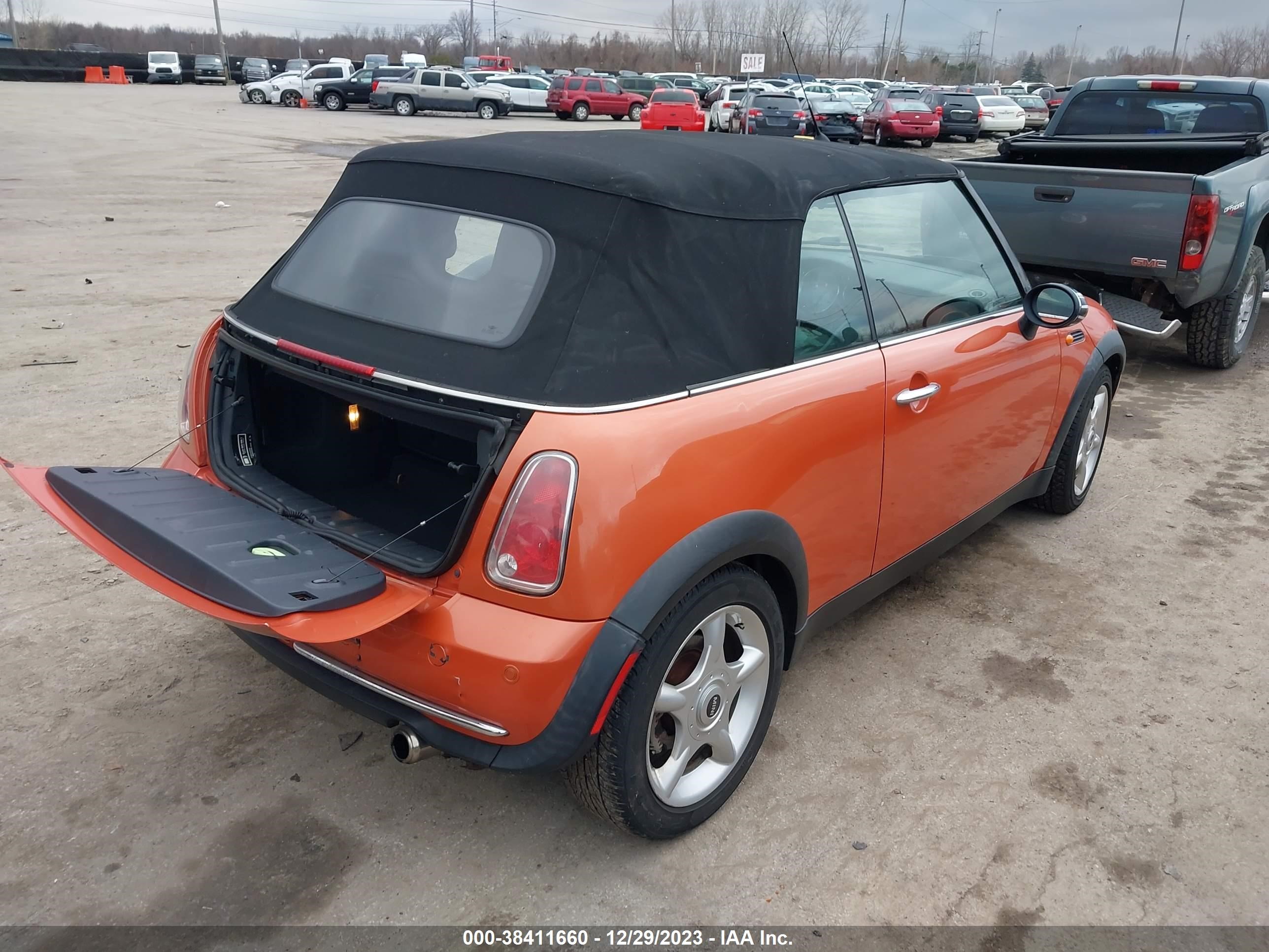 Photo 3 VIN: WMWRF33565TG13177 - MINI COOPER 