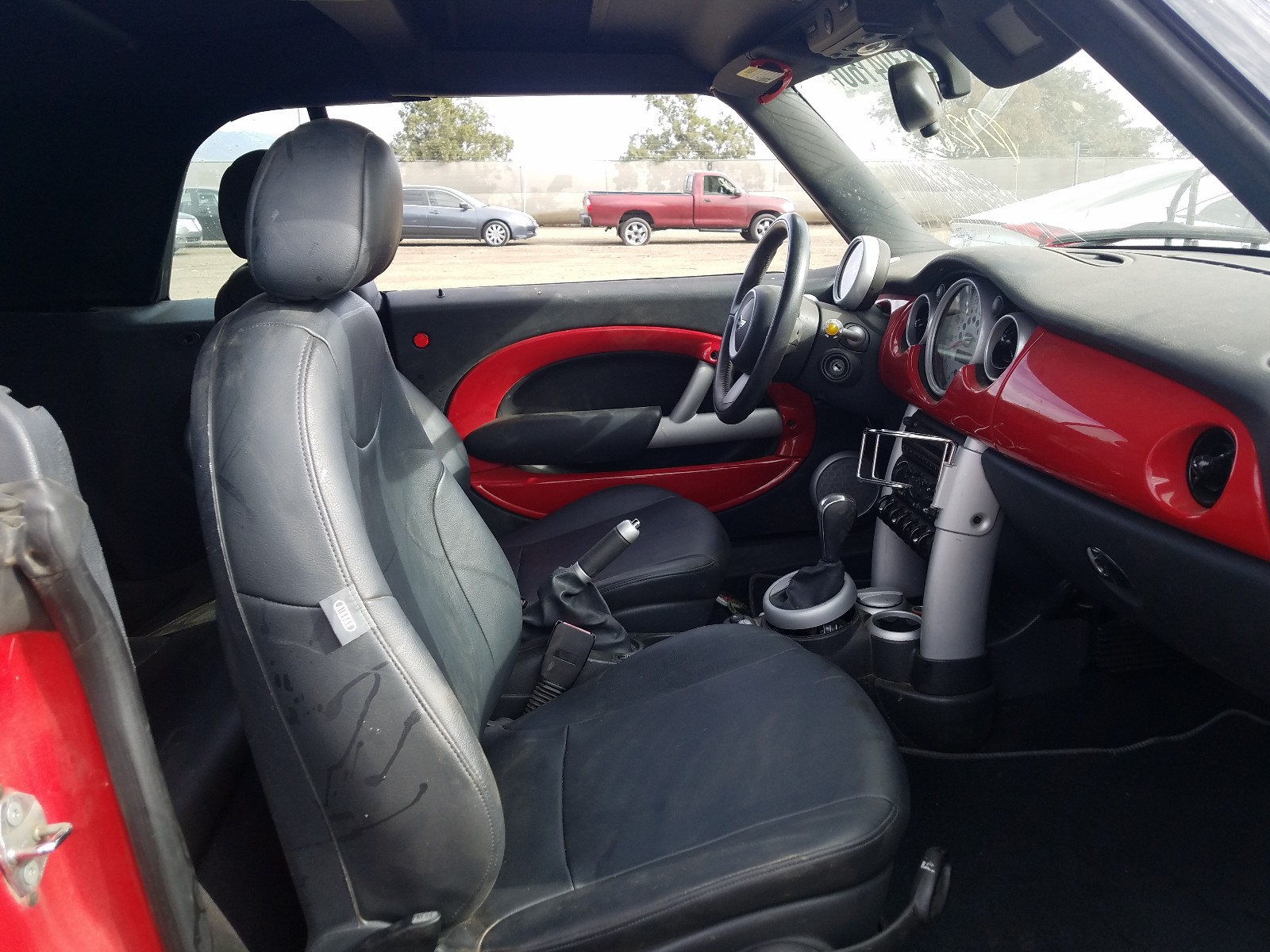 Photo 4 VIN: WMWRF33586TG15577 - MINI COOPER 