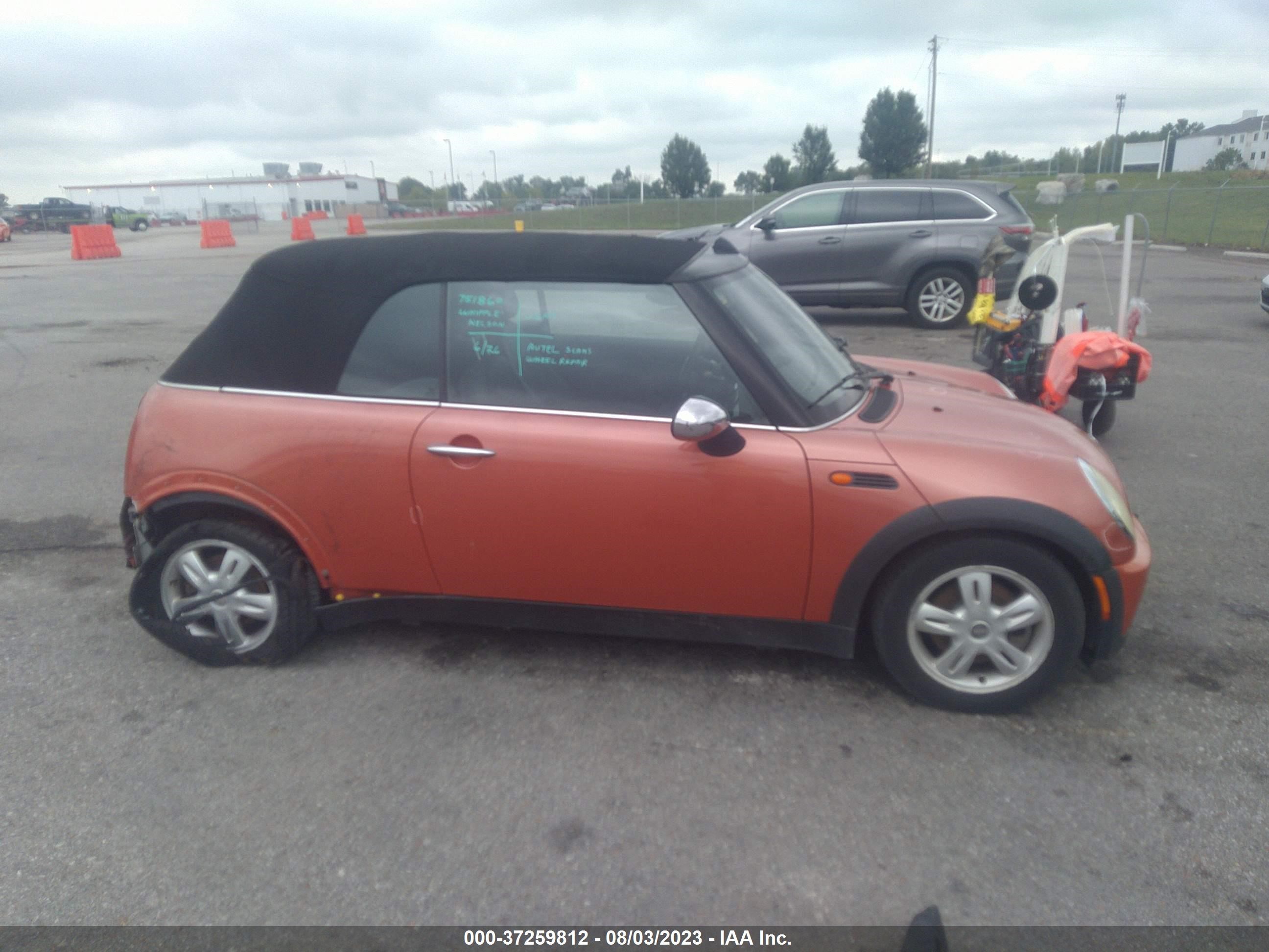 Photo 11 VIN: WMWRF33586TG16115 - MINI COOPER 