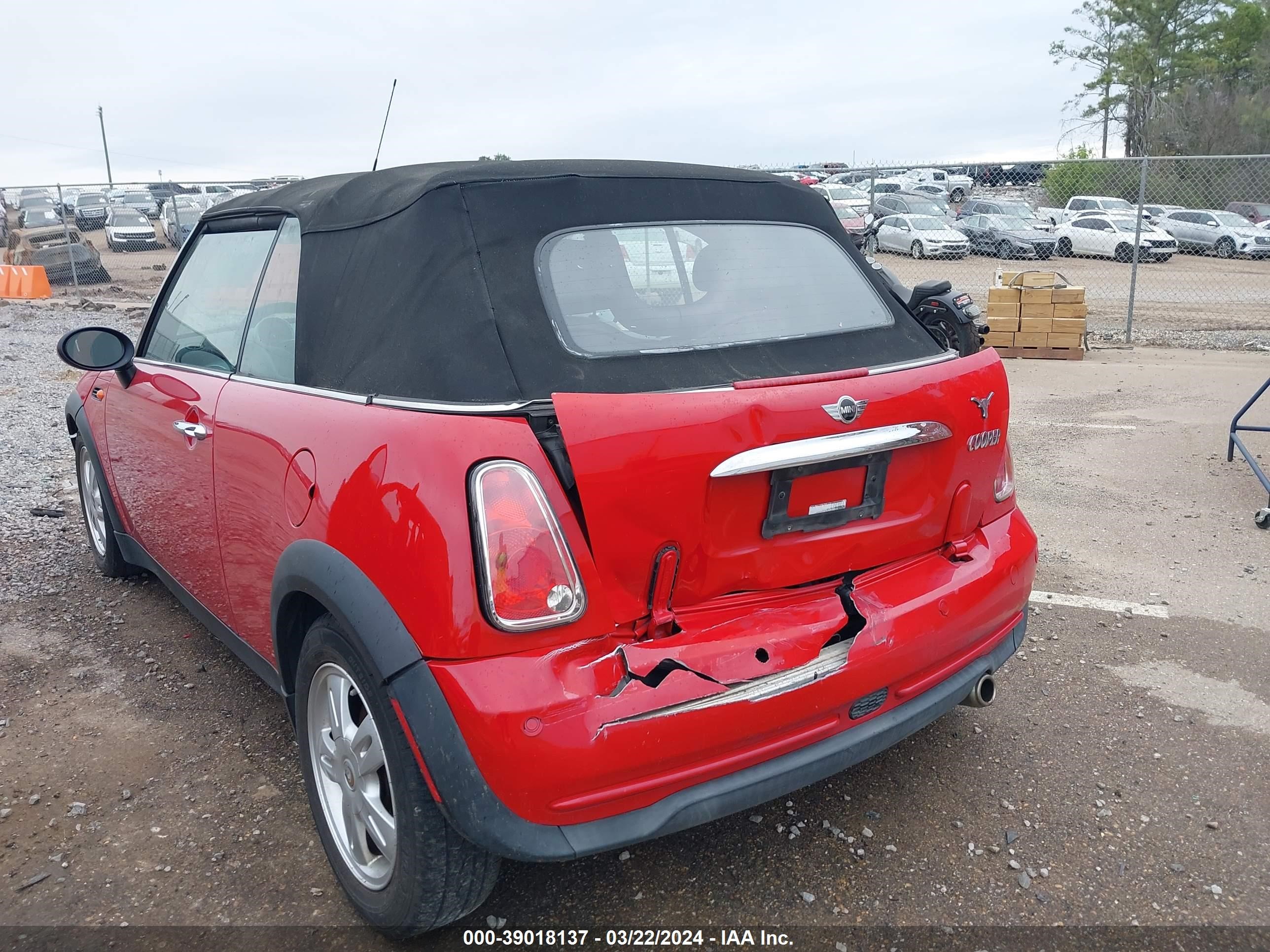 Photo 5 VIN: WMWRF33588TG18725 - MINI COOPER 