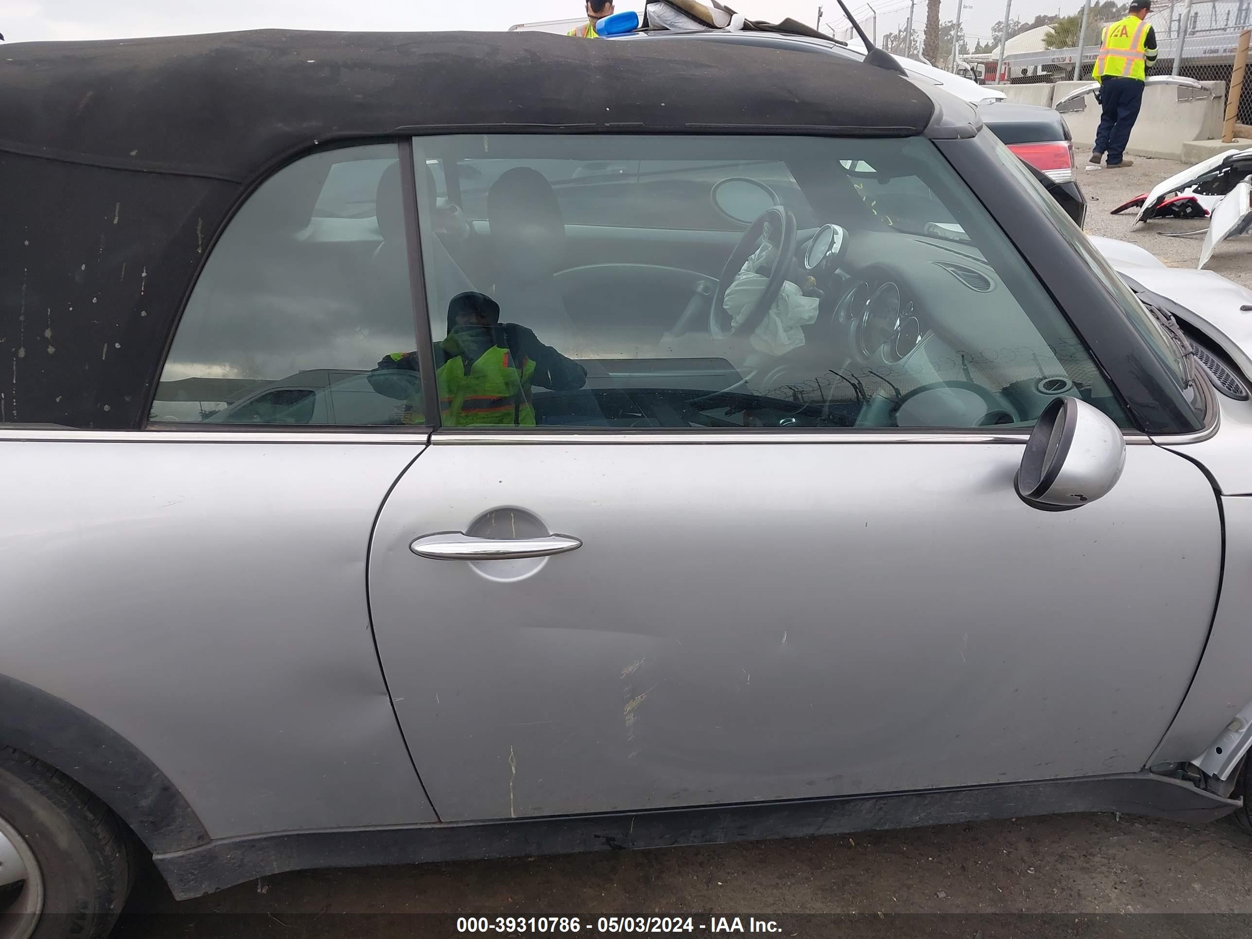 Photo 13 VIN: WMWRF33598TG18720 - MINI COOPER 