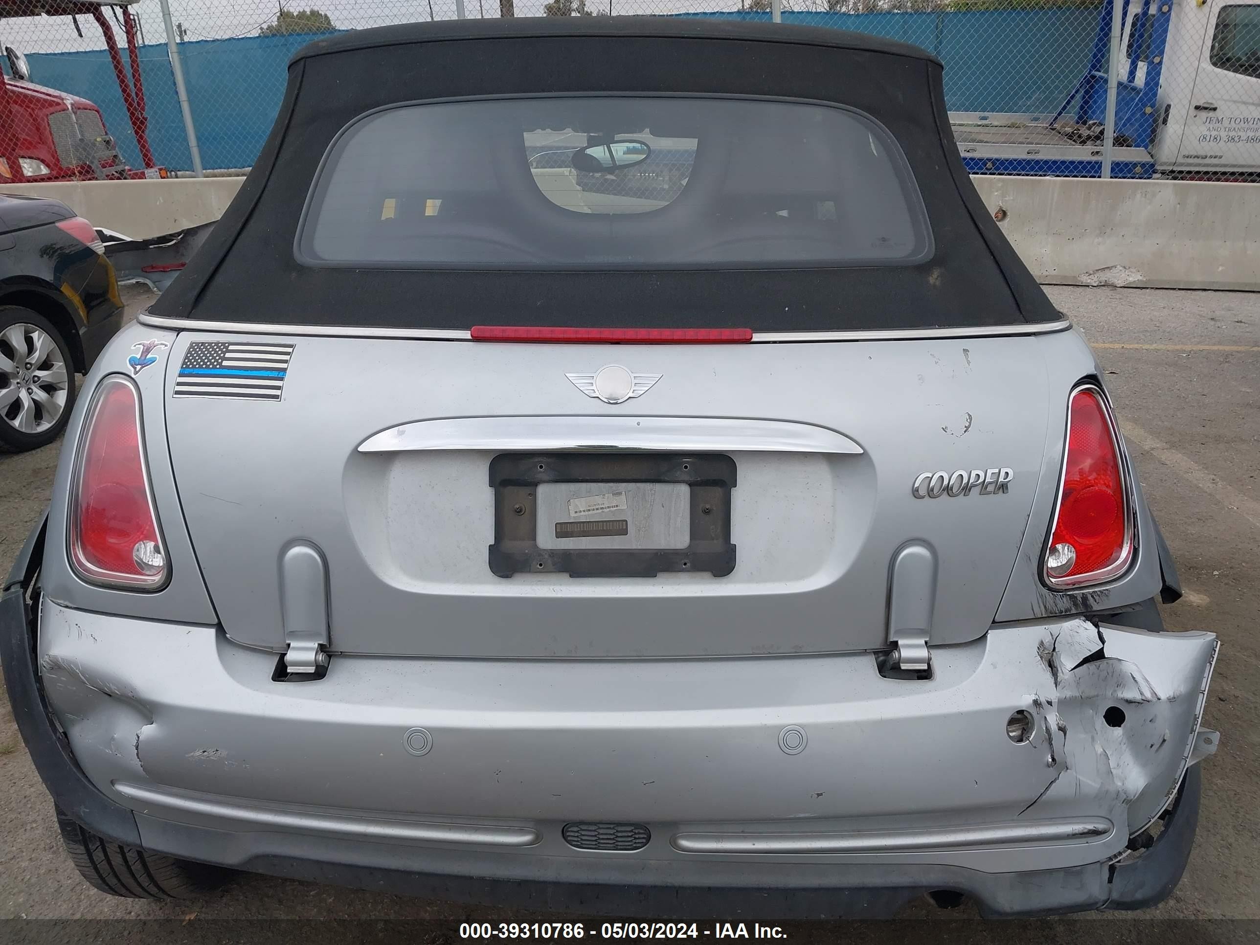 Photo 16 VIN: WMWRF33598TG18720 - MINI COOPER 