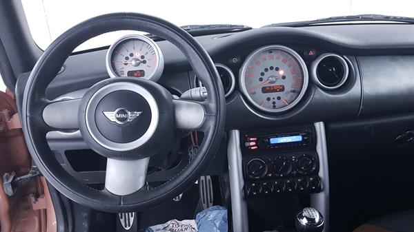 Photo 13 VIN: WMWRH31005TF71140 - MINI COOPER S 