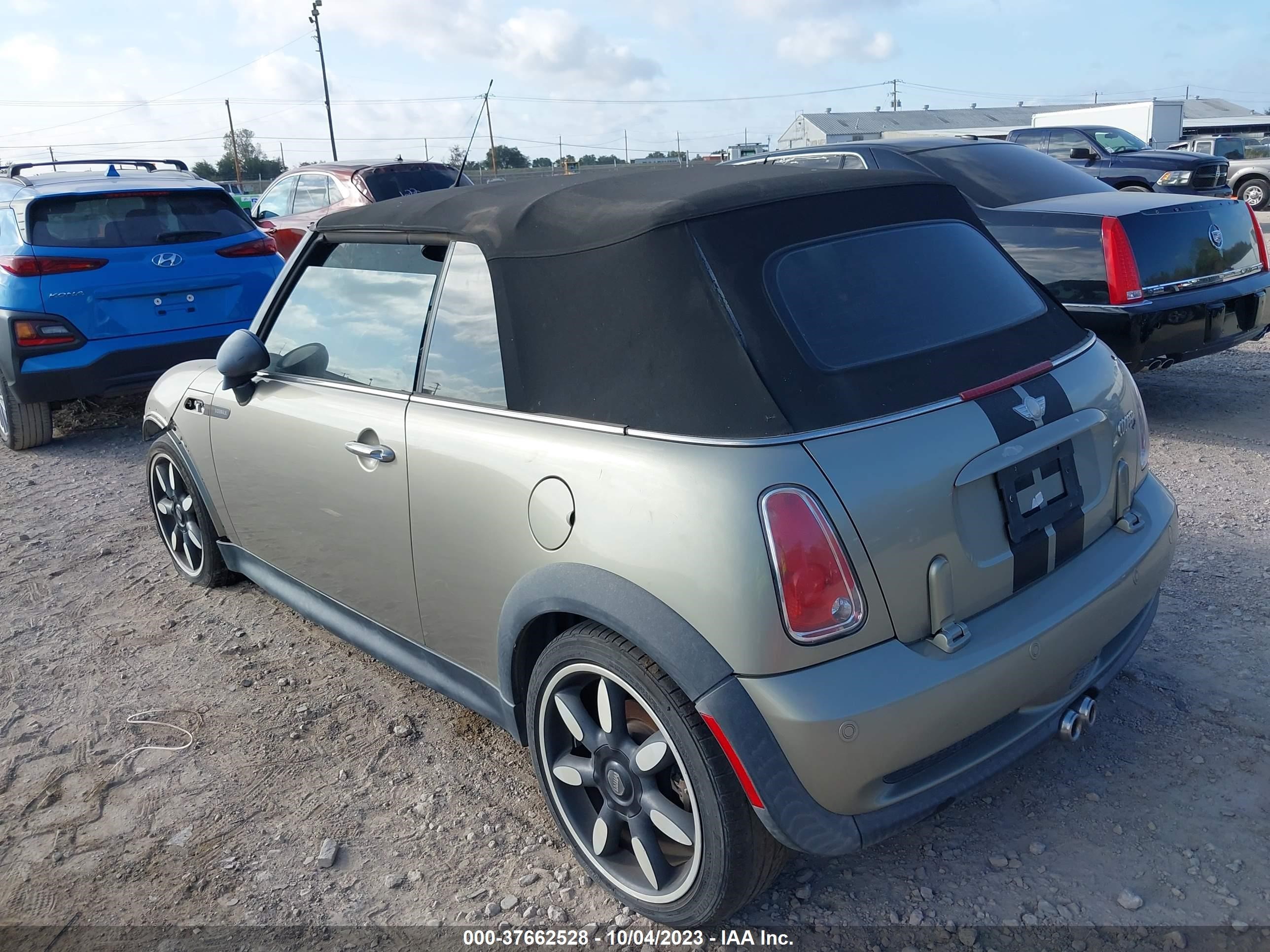 Photo 2 VIN: WMWRH33528TL97470 - MINI COOPER 