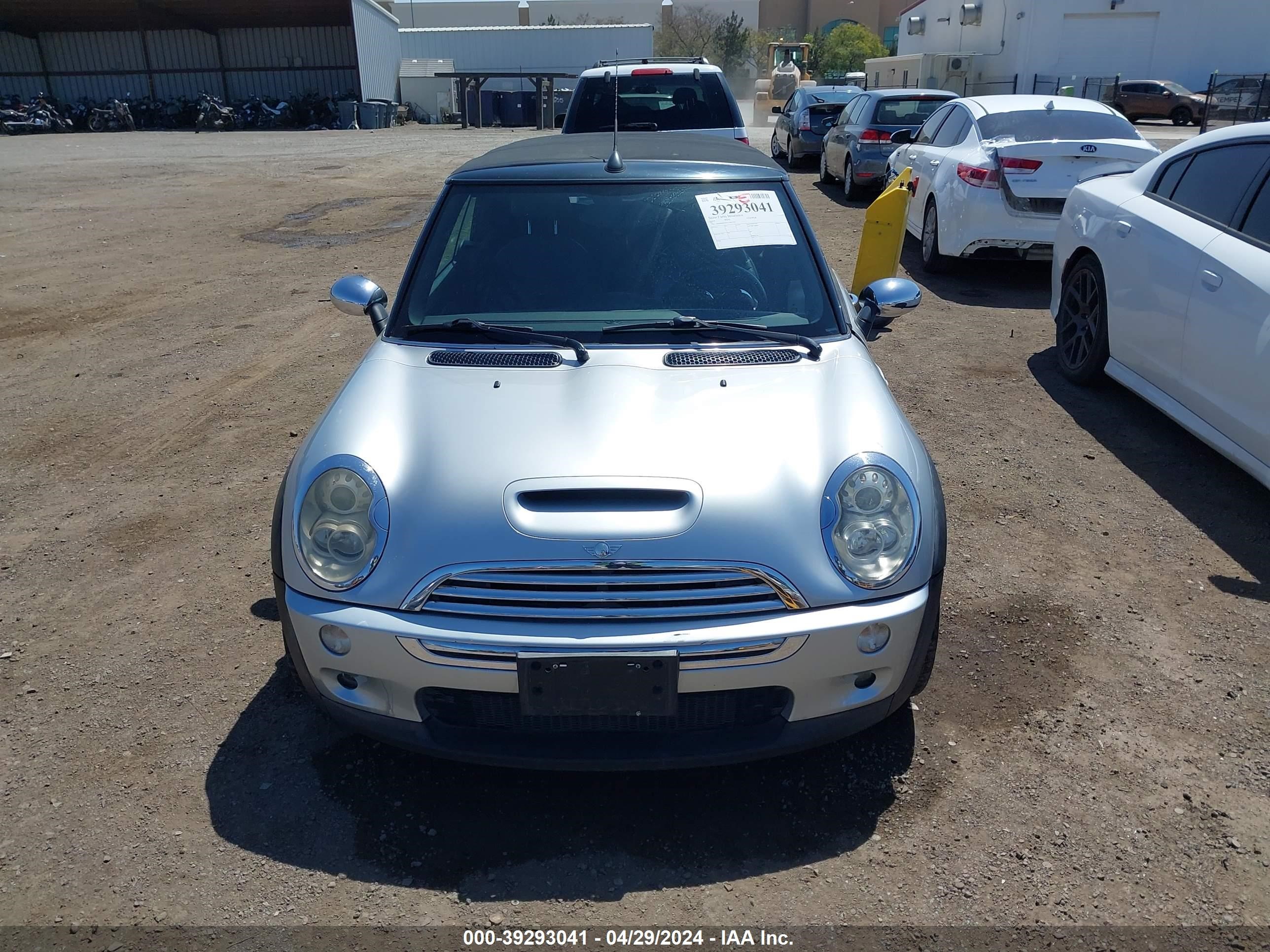 Photo 11 VIN: WMWRH33565TF85732 - MINI COOPER 