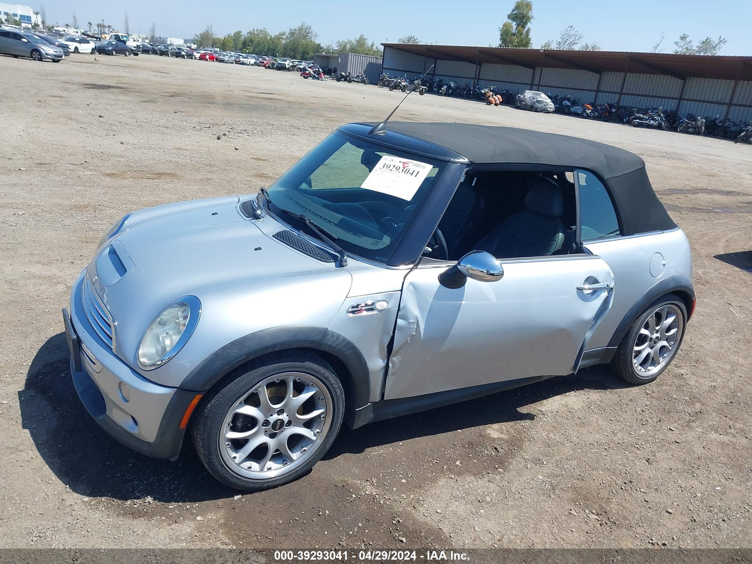 Photo 13 VIN: WMWRH33565TF85732 - MINI COOPER 