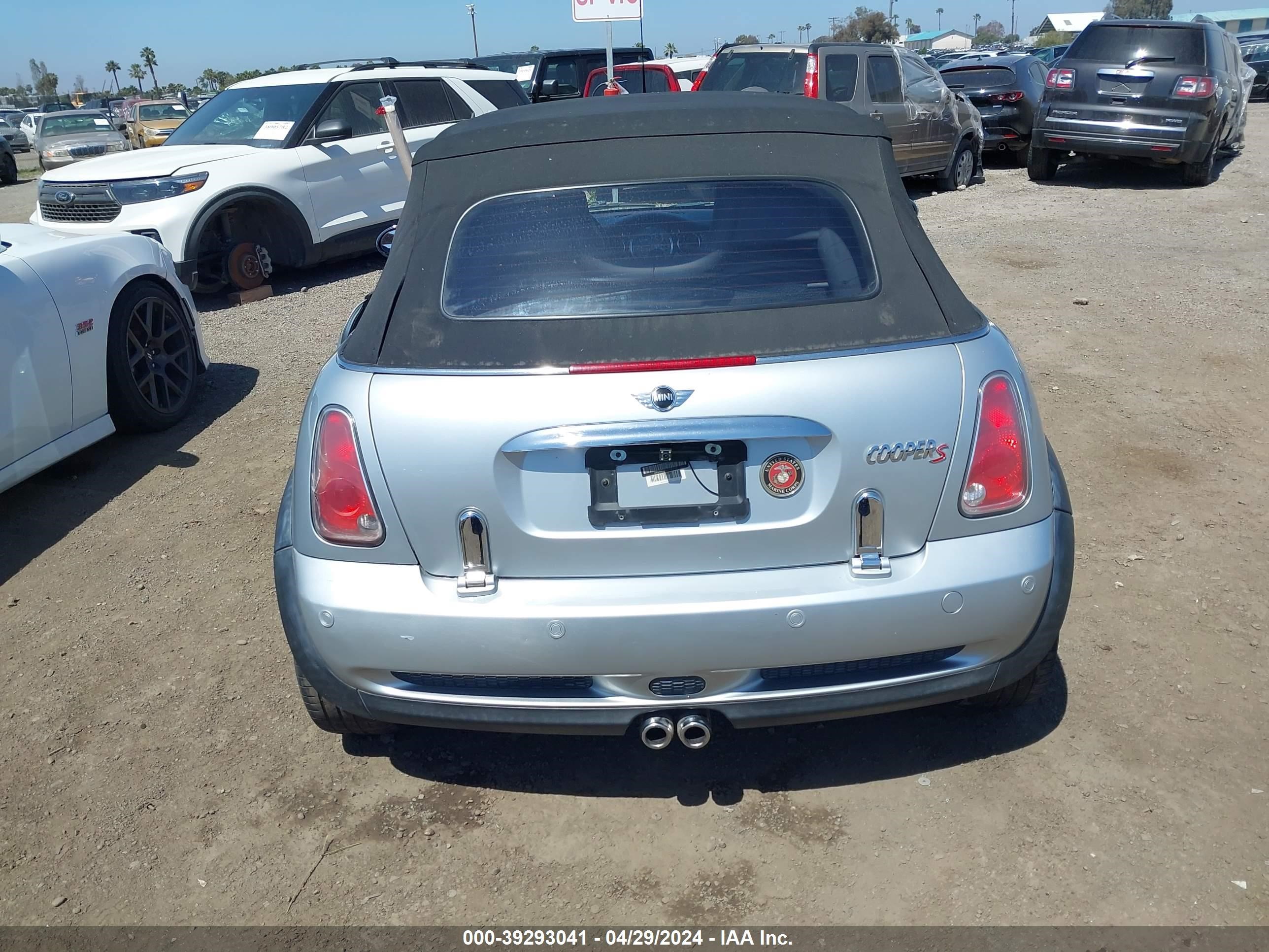 Photo 15 VIN: WMWRH33565TF85732 - MINI COOPER 