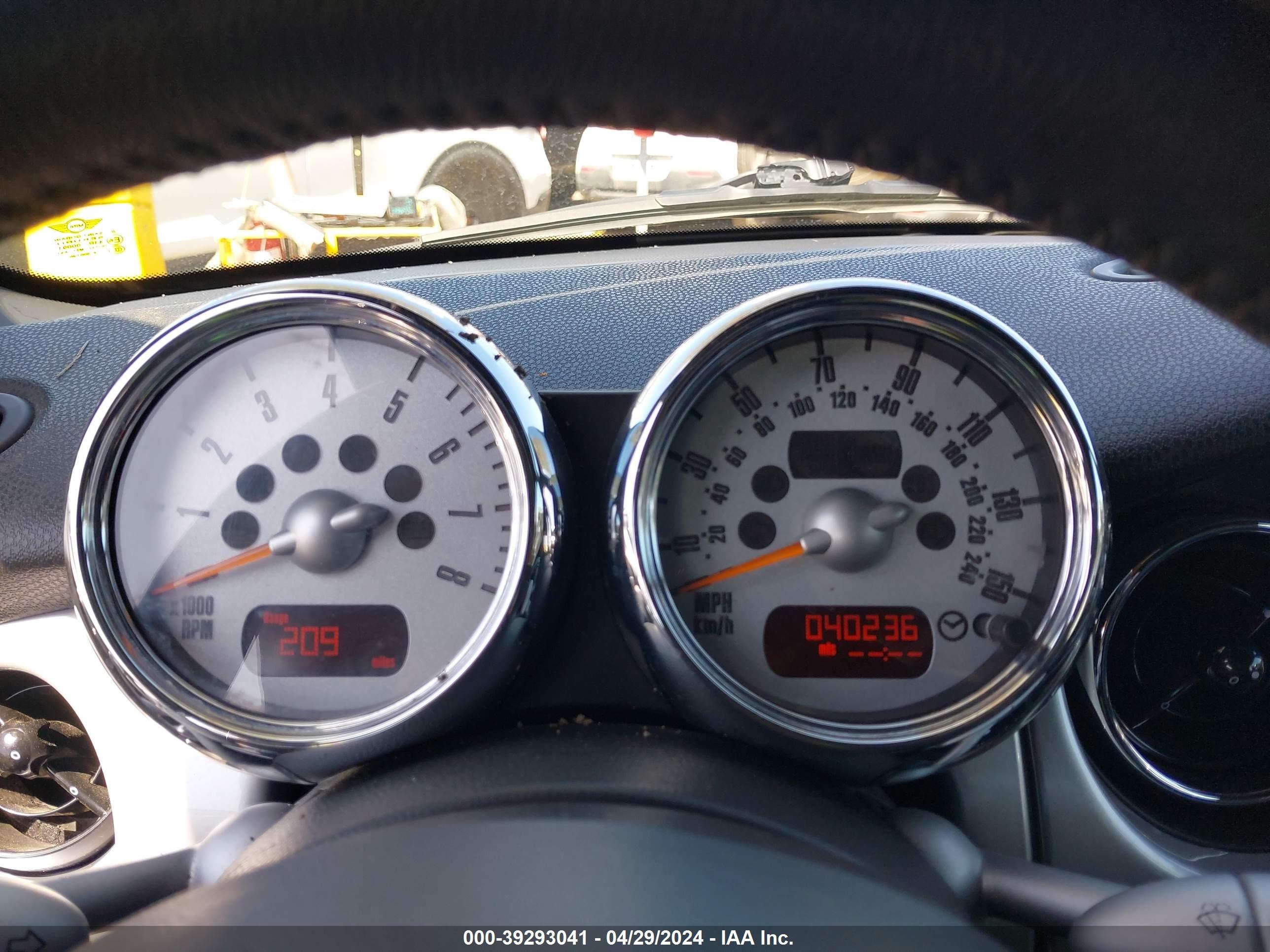 Photo 6 VIN: WMWRH33565TF85732 - MINI COOPER 