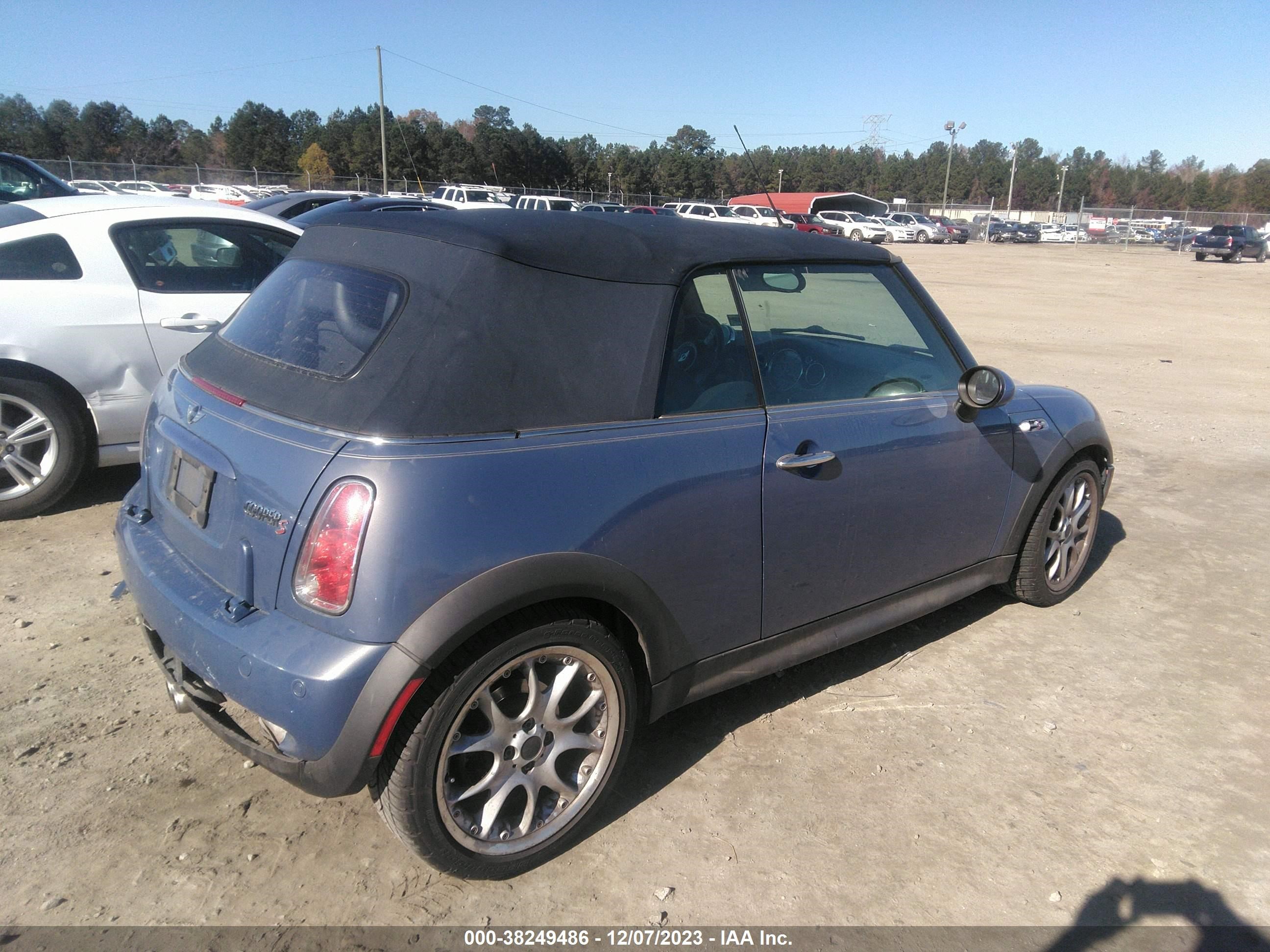 Photo 3 VIN: WMWRH33566TJ42785 - MINI COOPER 