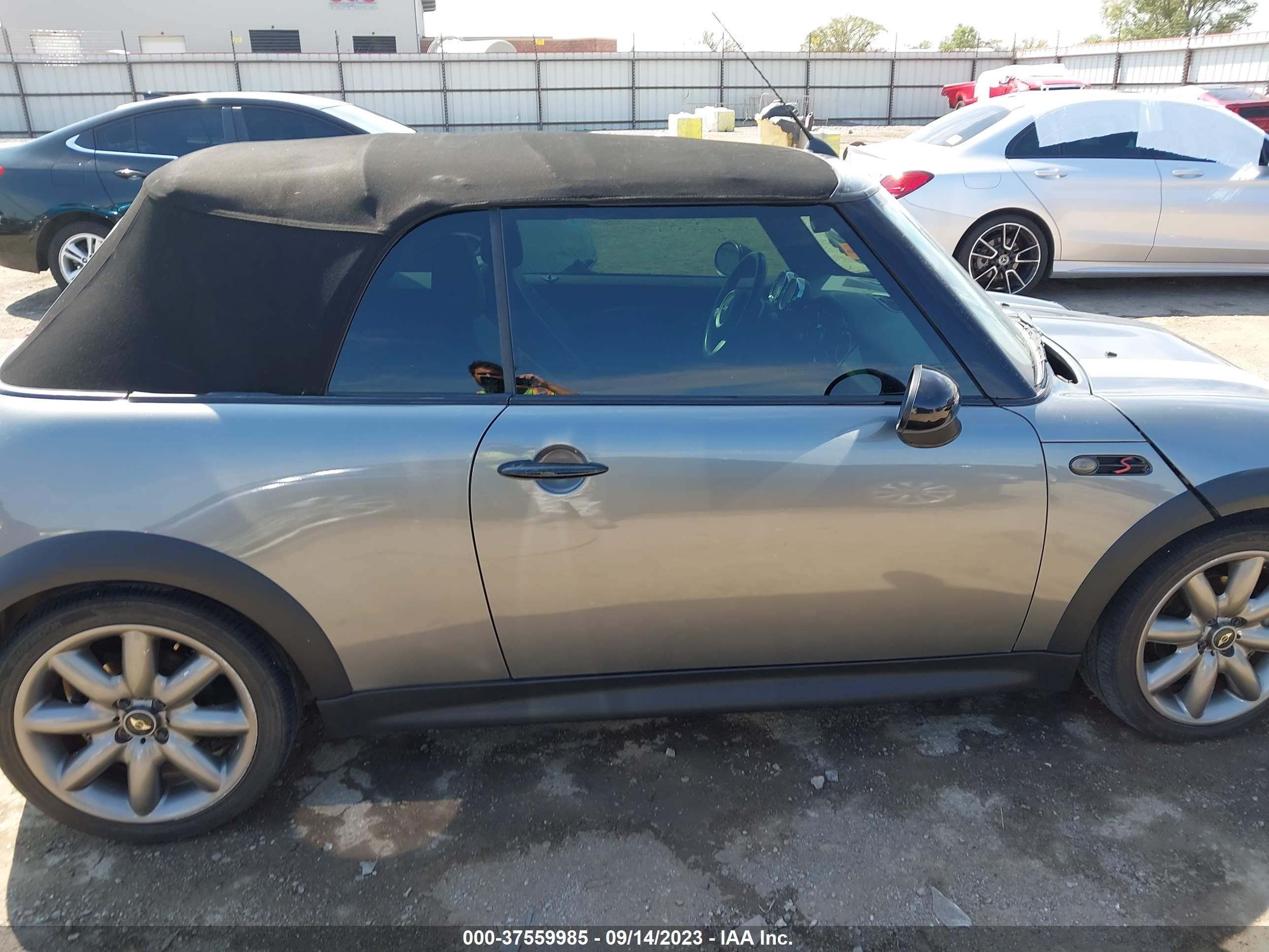 Photo 12 VIN: WMWRH33566TK59718 - MINI COOPER 