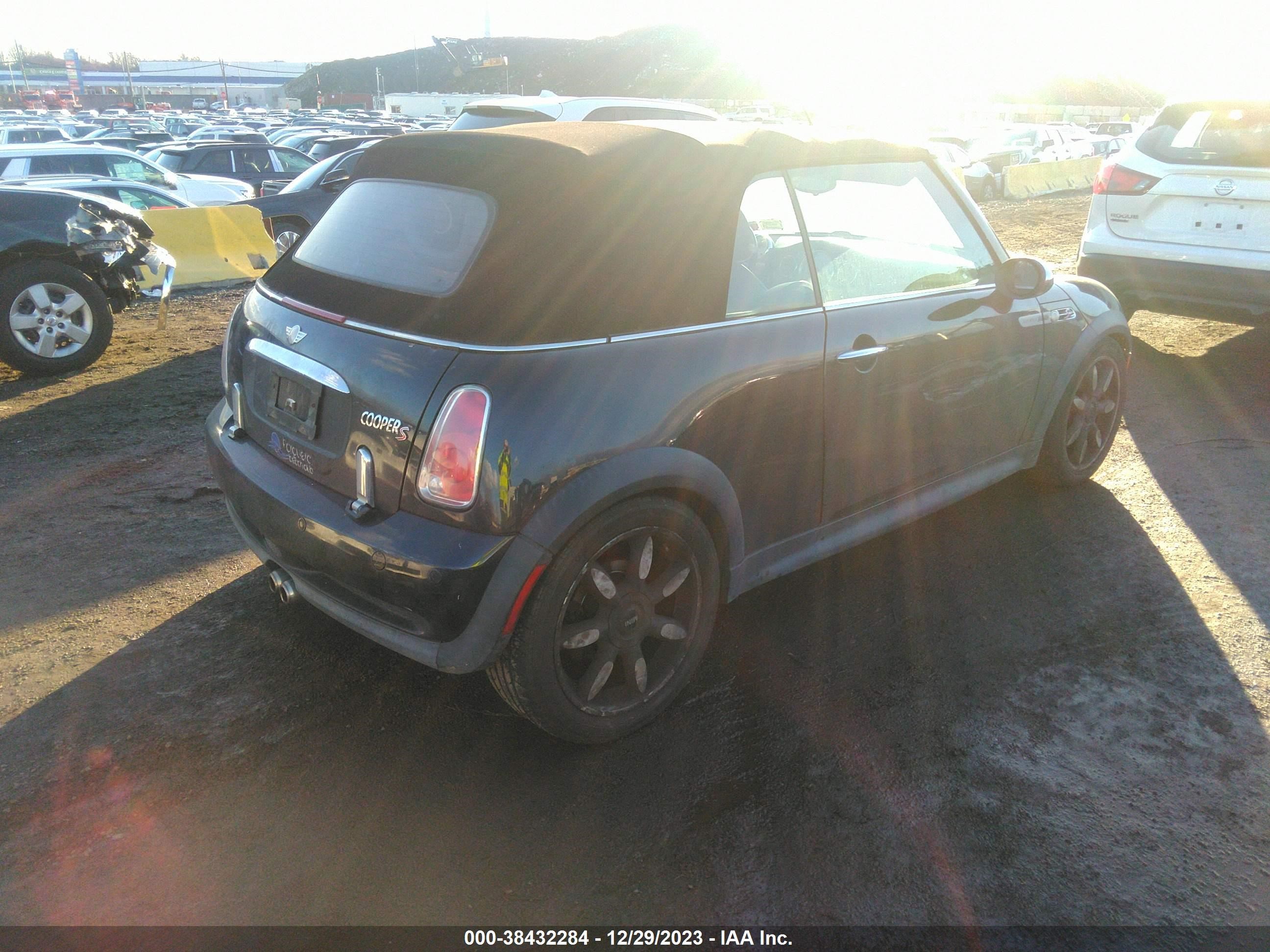 Photo 3 VIN: WMWRH33568TL96290 - MINI COOPER 