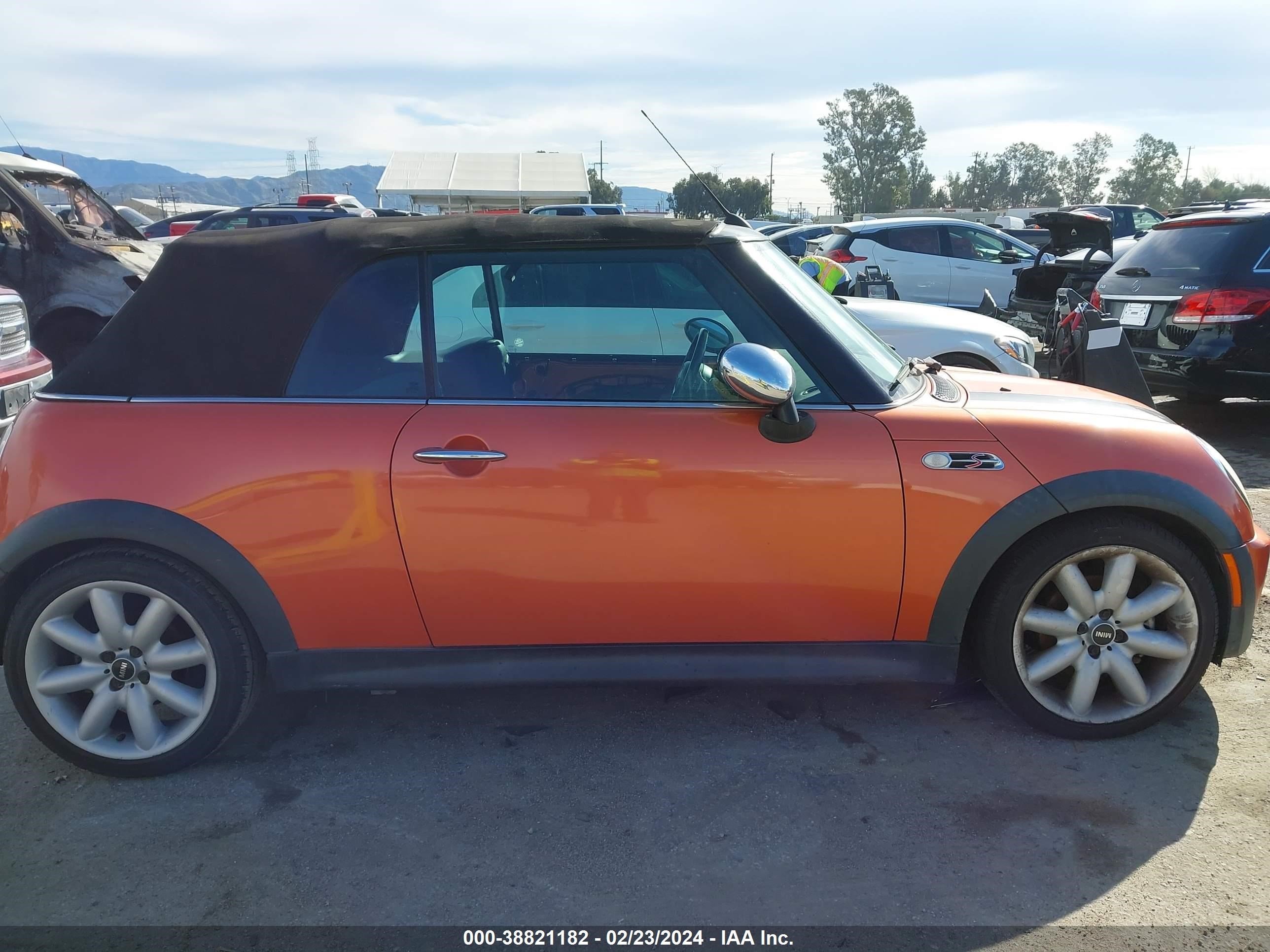 Photo 11 VIN: WMWRH33576TK57430 - MINI COOPER 