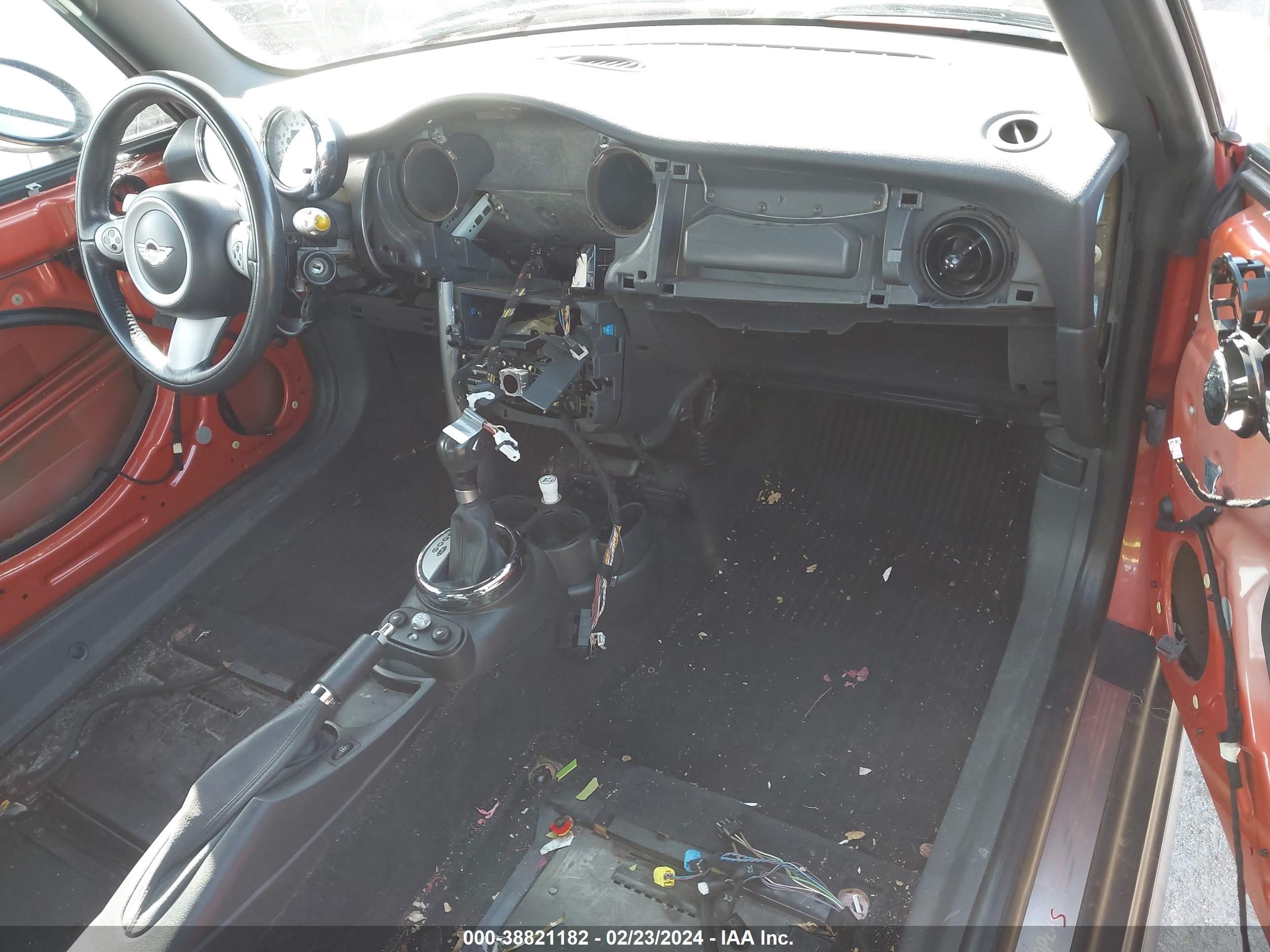 Photo 4 VIN: WMWRH33576TK57430 - MINI COOPER 