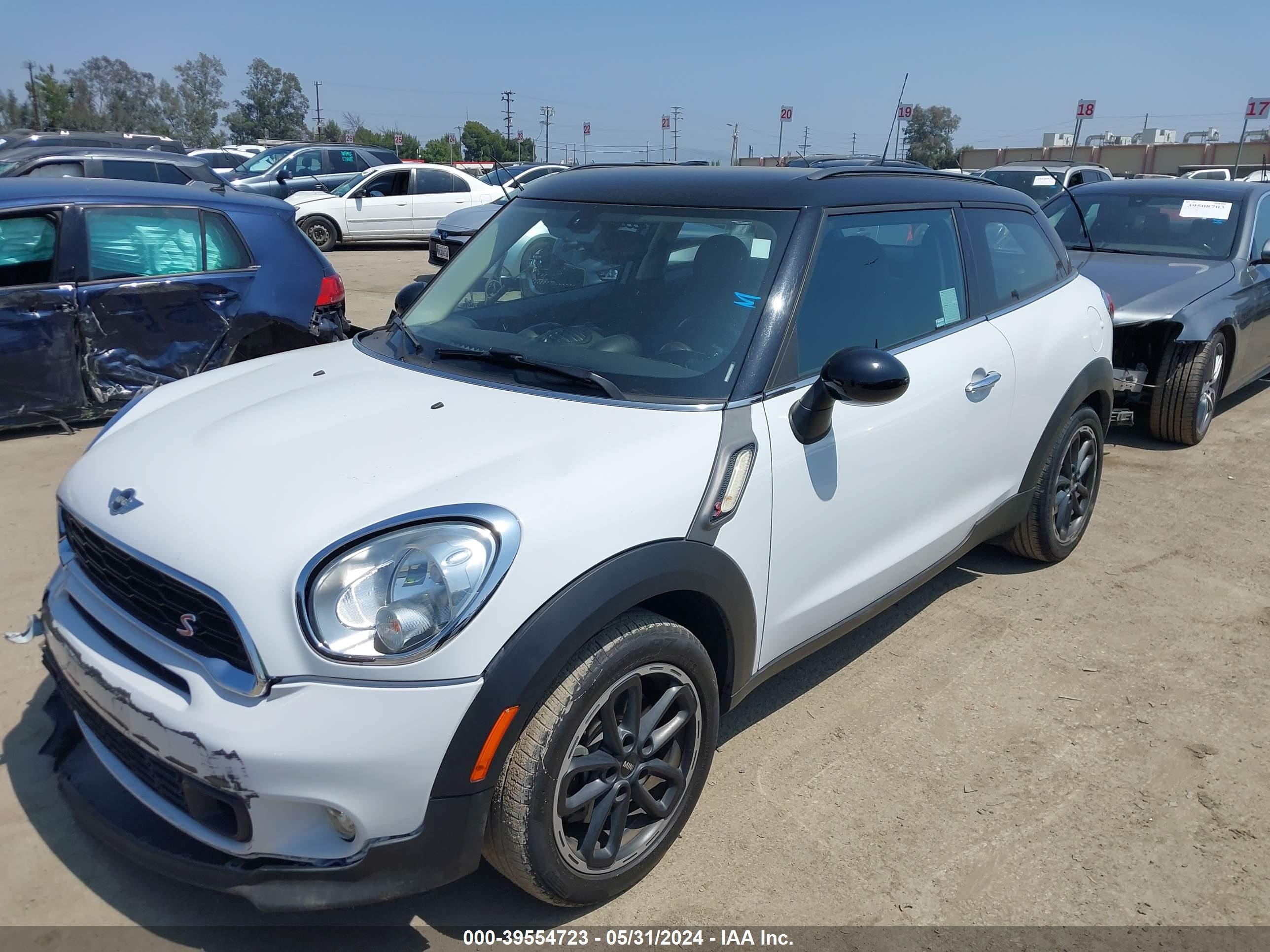 Photo 1 VIN: WMWSS5C52FWT84437 - MINI PACEMAN 