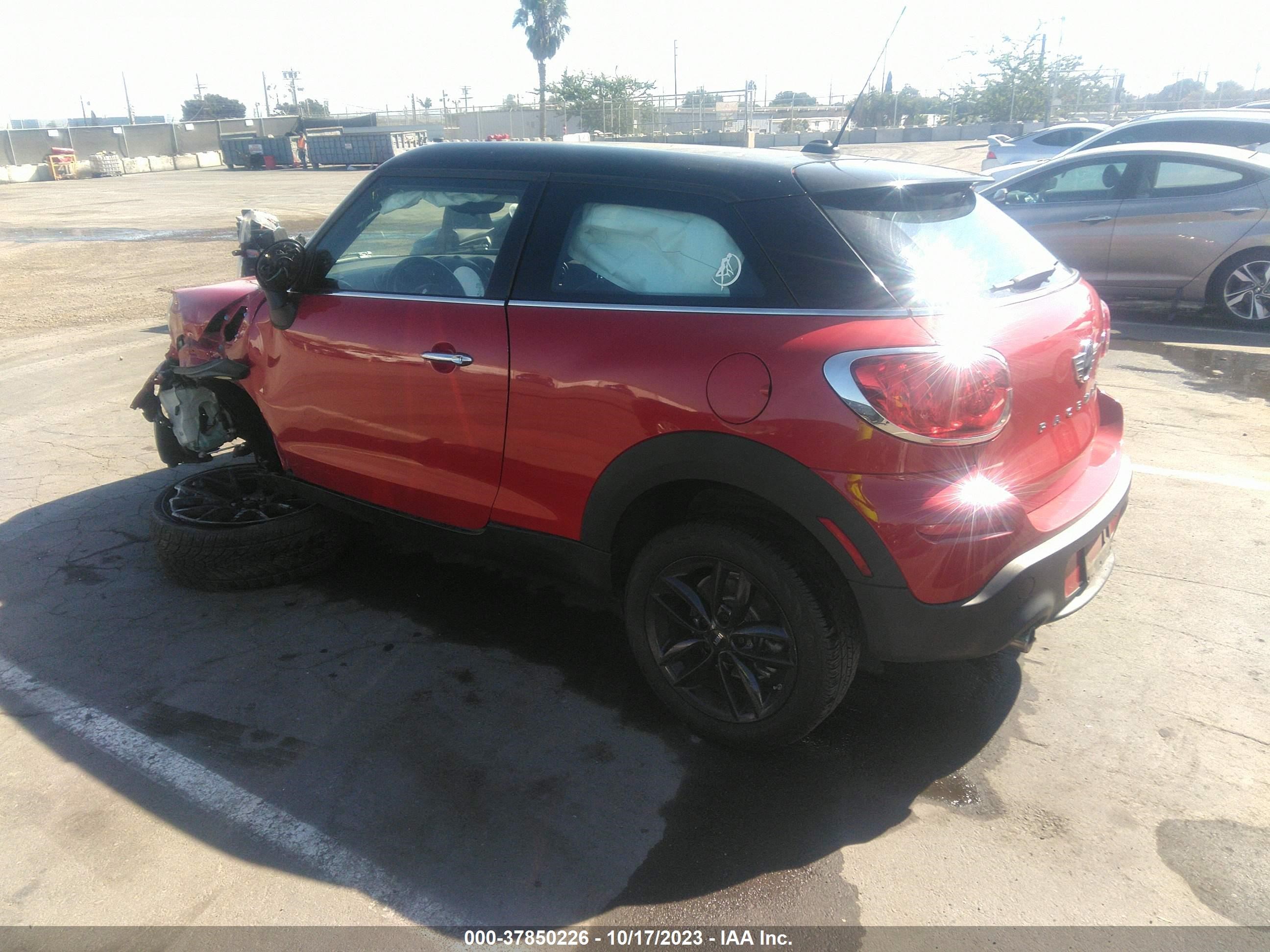 Photo 2 VIN: WMWSS5C55FWT84447 - MINI PACEMAN 