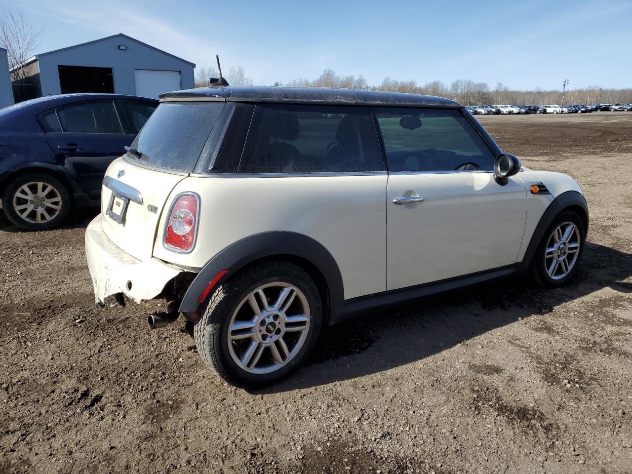 Photo 2 VIN: WMWSU3C50BT252240 - MINI COOPER 