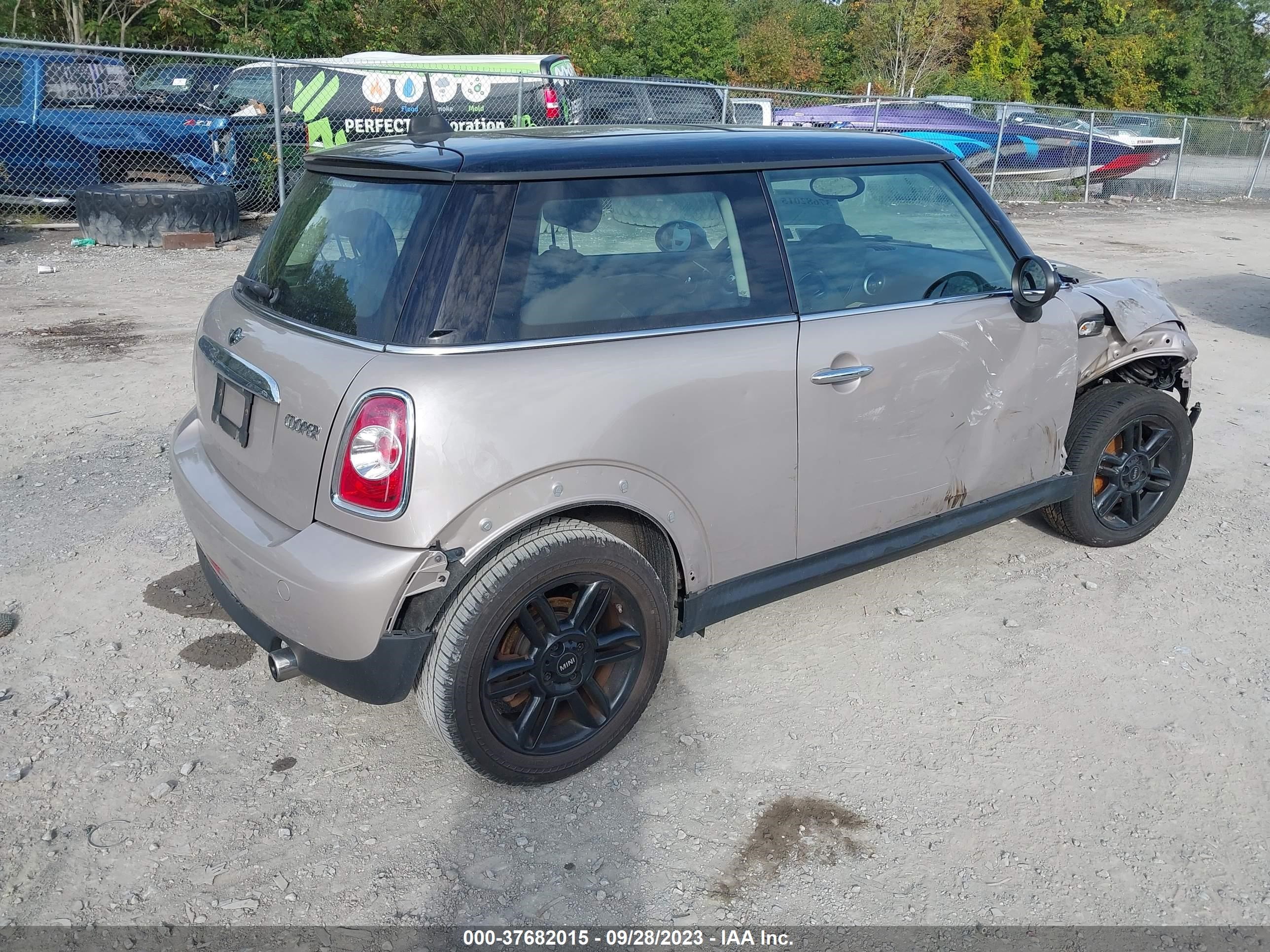 Photo 3 VIN: WMWSU3C50DT684927 - MINI HARD TOP 