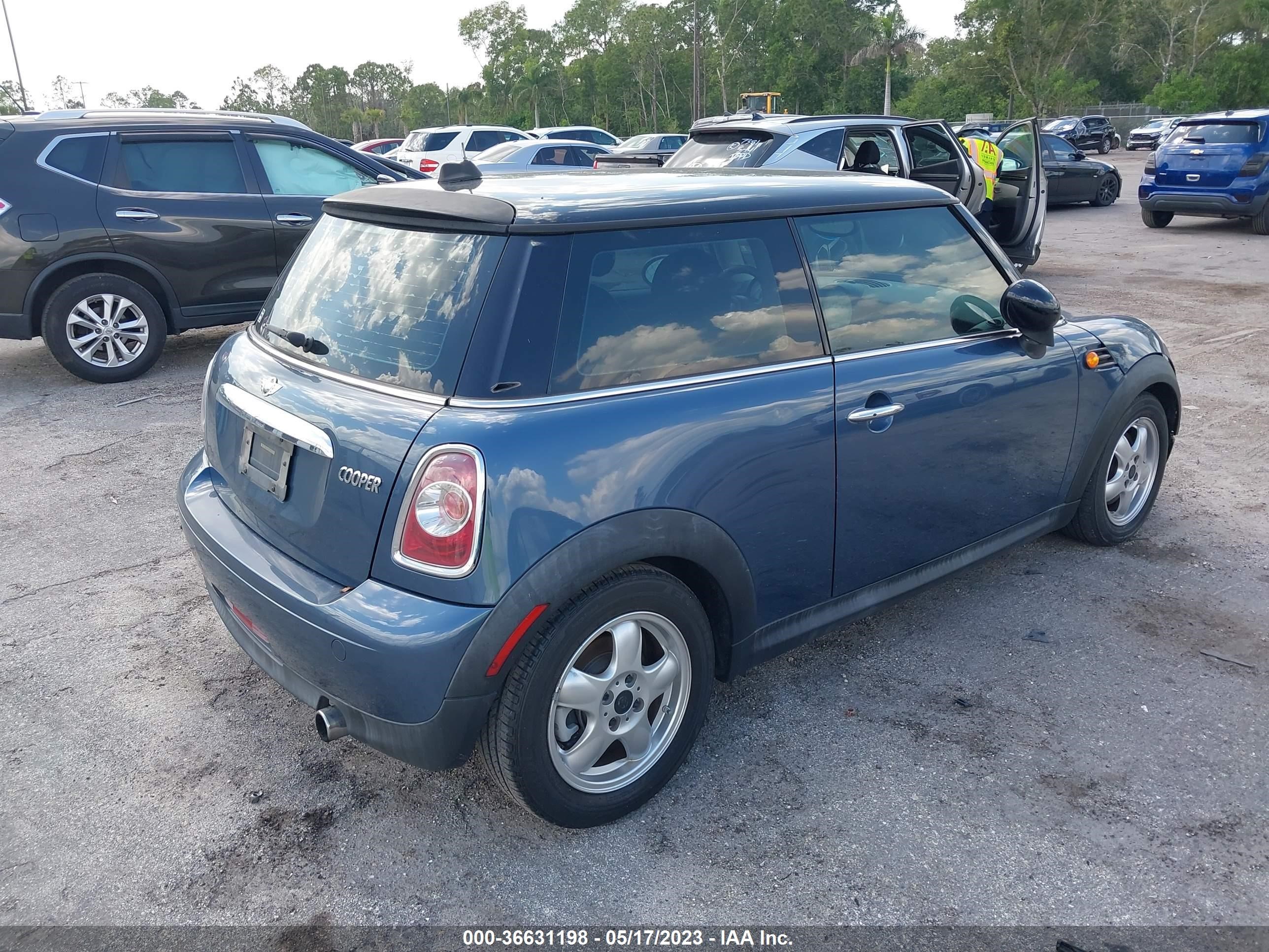 Photo 3 VIN: WMWSU3C51BT099612 - MINI HARD TOP 