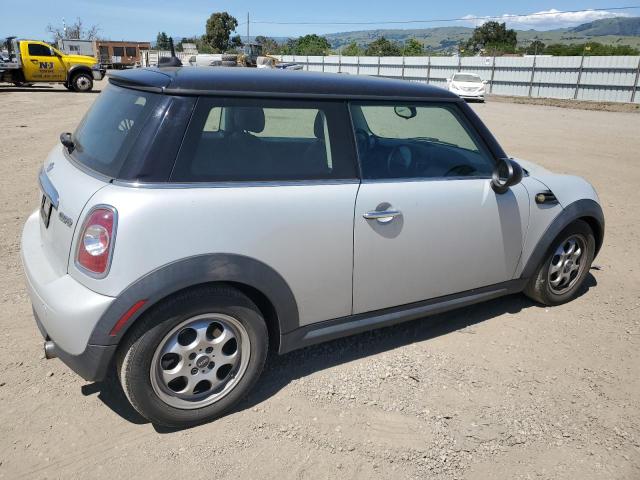 Photo 2 VIN: WMWSU3C52DT680930 - MINI COOPER 