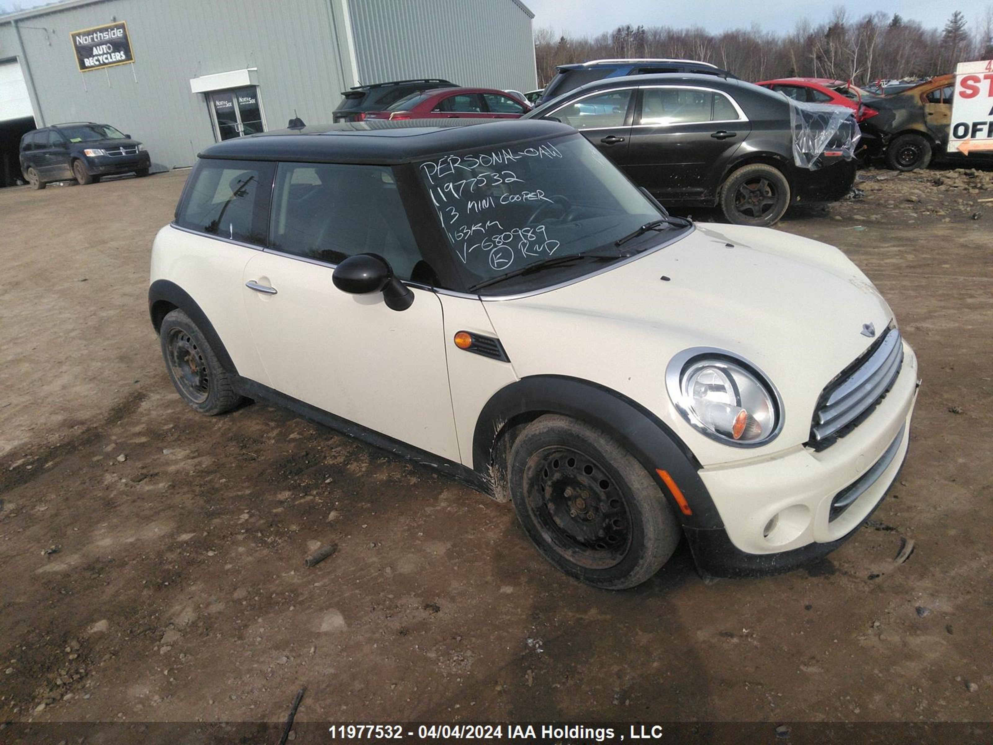 Photo 0 VIN: WMWSU3C52DT680989 - MINI COOPER 