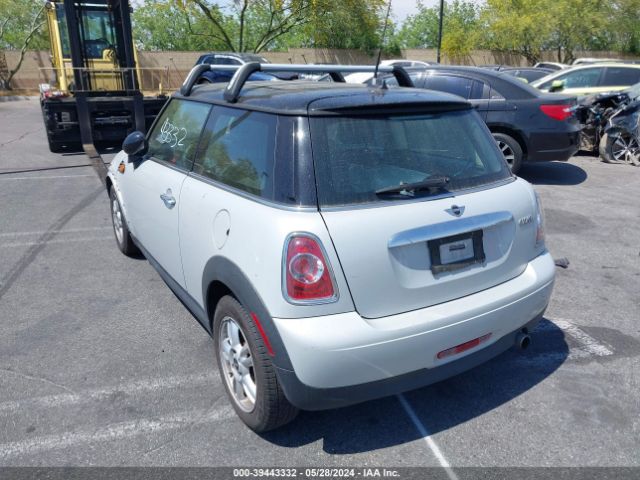 Photo 2 VIN: WMWSU3C52DT690406 - MINI COOPER 