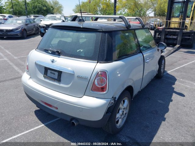 Photo 3 VIN: WMWSU3C52DT690406 - MINI COOPER 