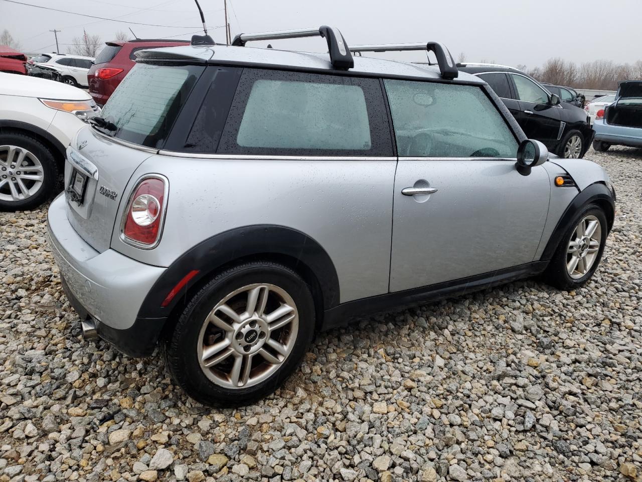 Photo 2 VIN: WMWSU3C54BT099927 - MINI COOPER 