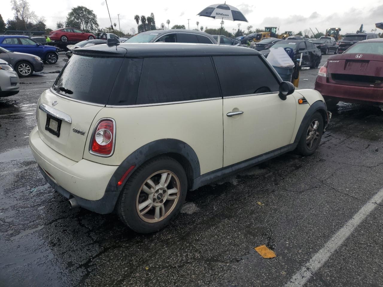 Photo 2 VIN: WMWSU3C54DT685837 - MINI COOPER 