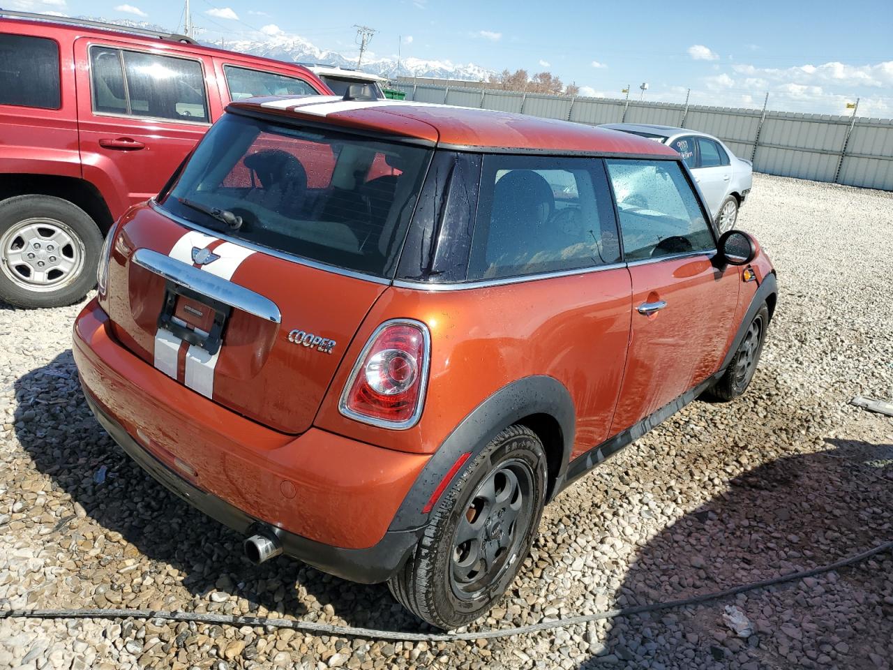 Photo 2 VIN: WMWSU3C55CT256480 - MINI COOPER 