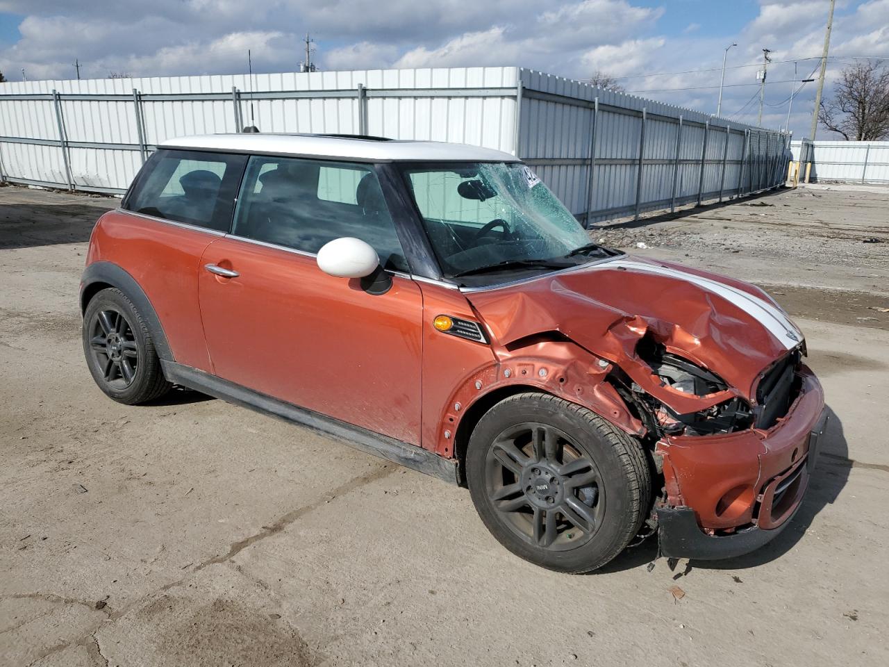 Photo 3 VIN: WMWSU3C55CT369264 - MINI COOPER 