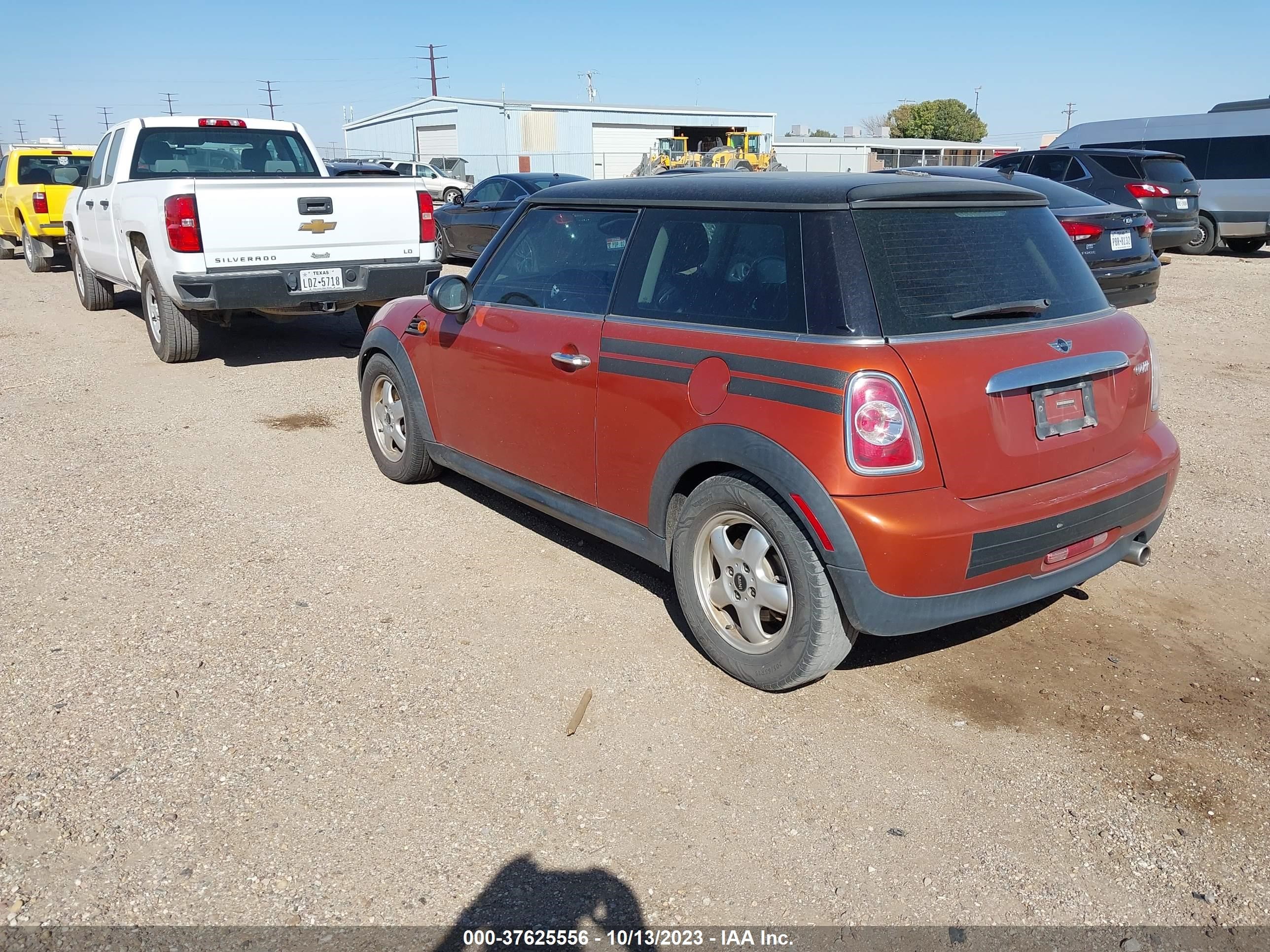 Photo 2 VIN: WMWSU3C56BT098553 - MINI HARD TOP 