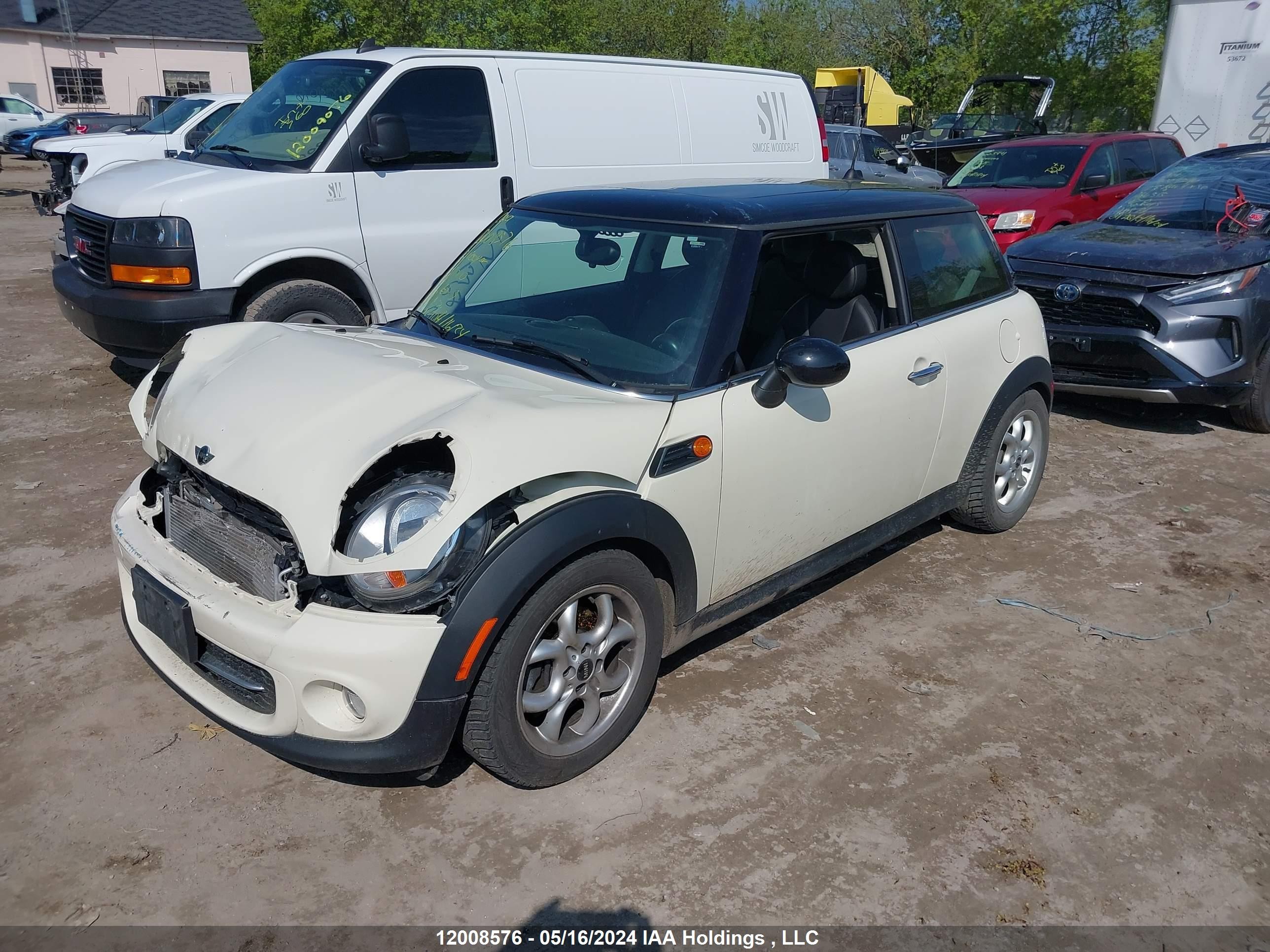 Photo 1 VIN: WMWSU3C56DT681000 - MINI COOPER 